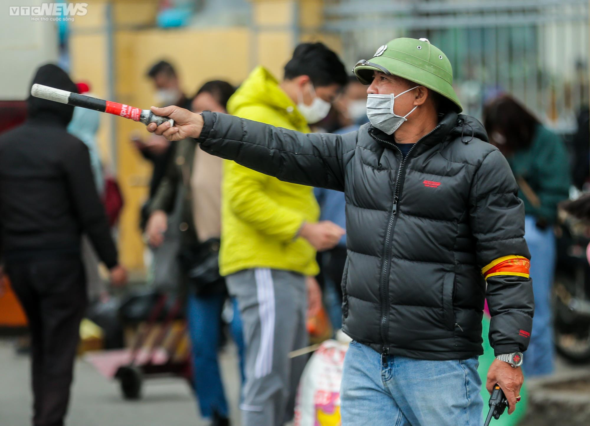 Bến xe nhộn nhịp người dân trở lại Thủ đô sau Tết Dương lịch - 12