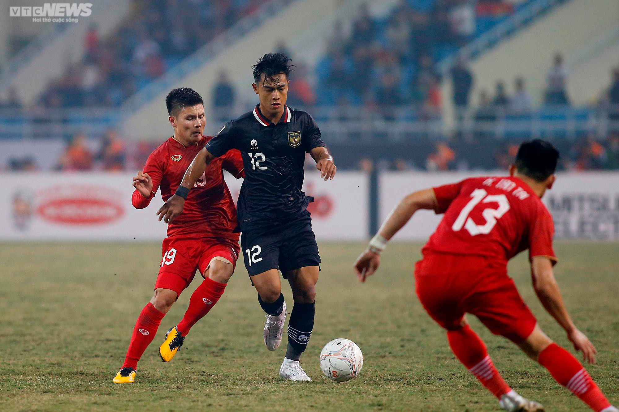 Indonesia liên tục đá rắn, tuyển Việt Nam tỉnh táo chứng minh bản lĩnh - 14