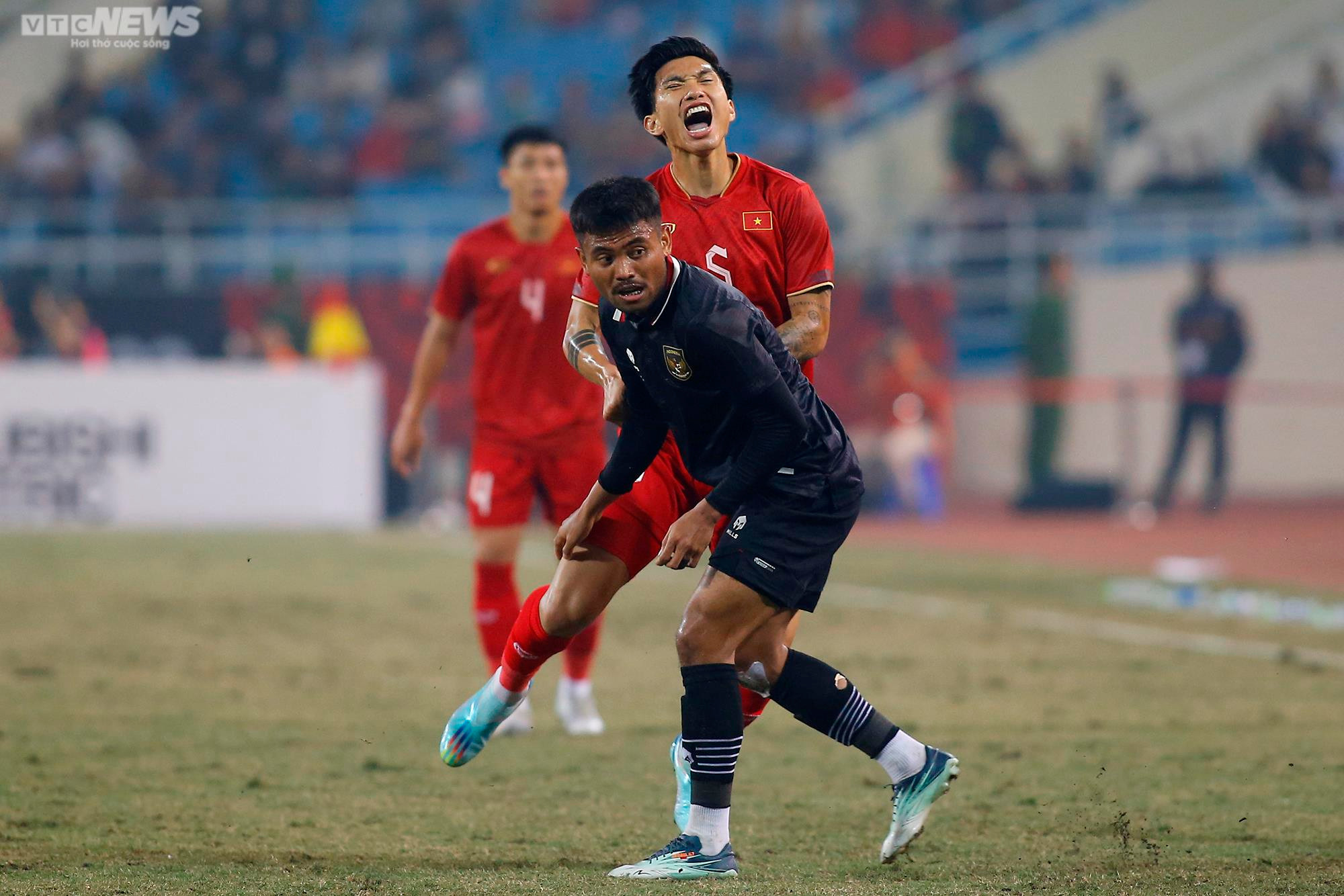 Indonesia liên tục đá rắn, tuyển Việt Nam tỉnh táo chứng minh bản lĩnh - 7