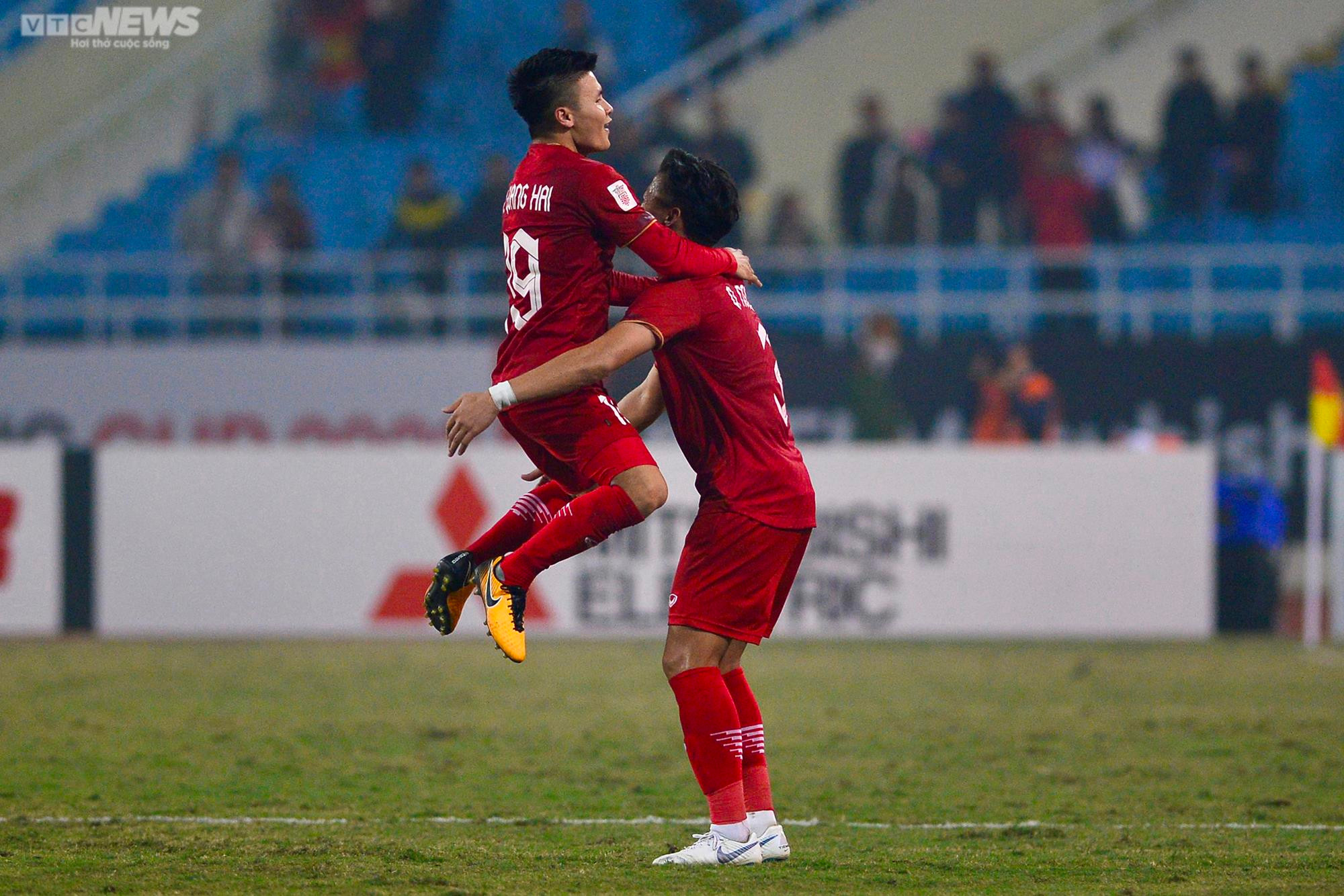 Indonesia liên tục đá rắn, tuyển Việt Nam tỉnh táo chứng minh bản lĩnh - 17