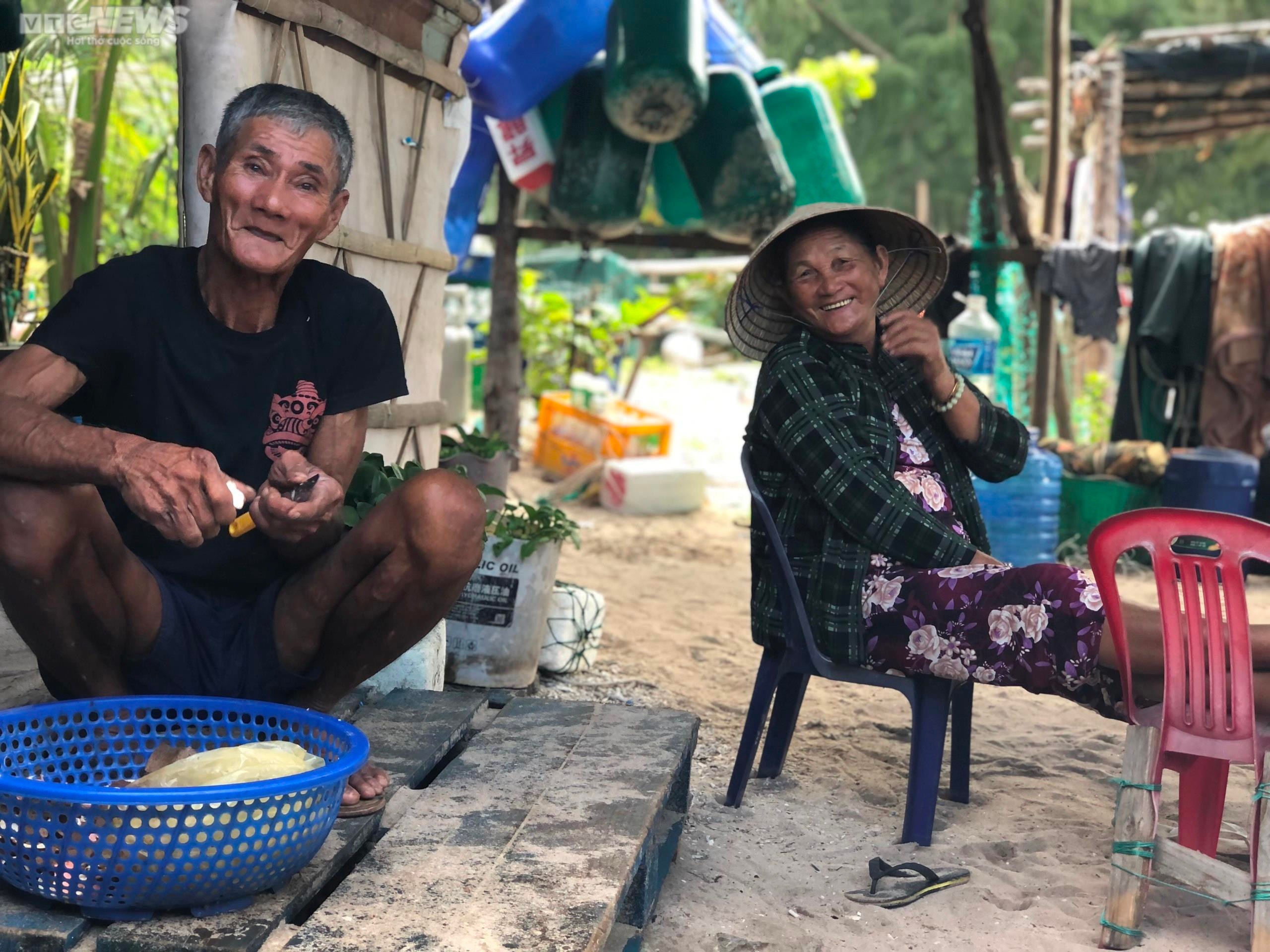 Vợ chồng già 25 cái Tết trên đảo cùng nhau - 7