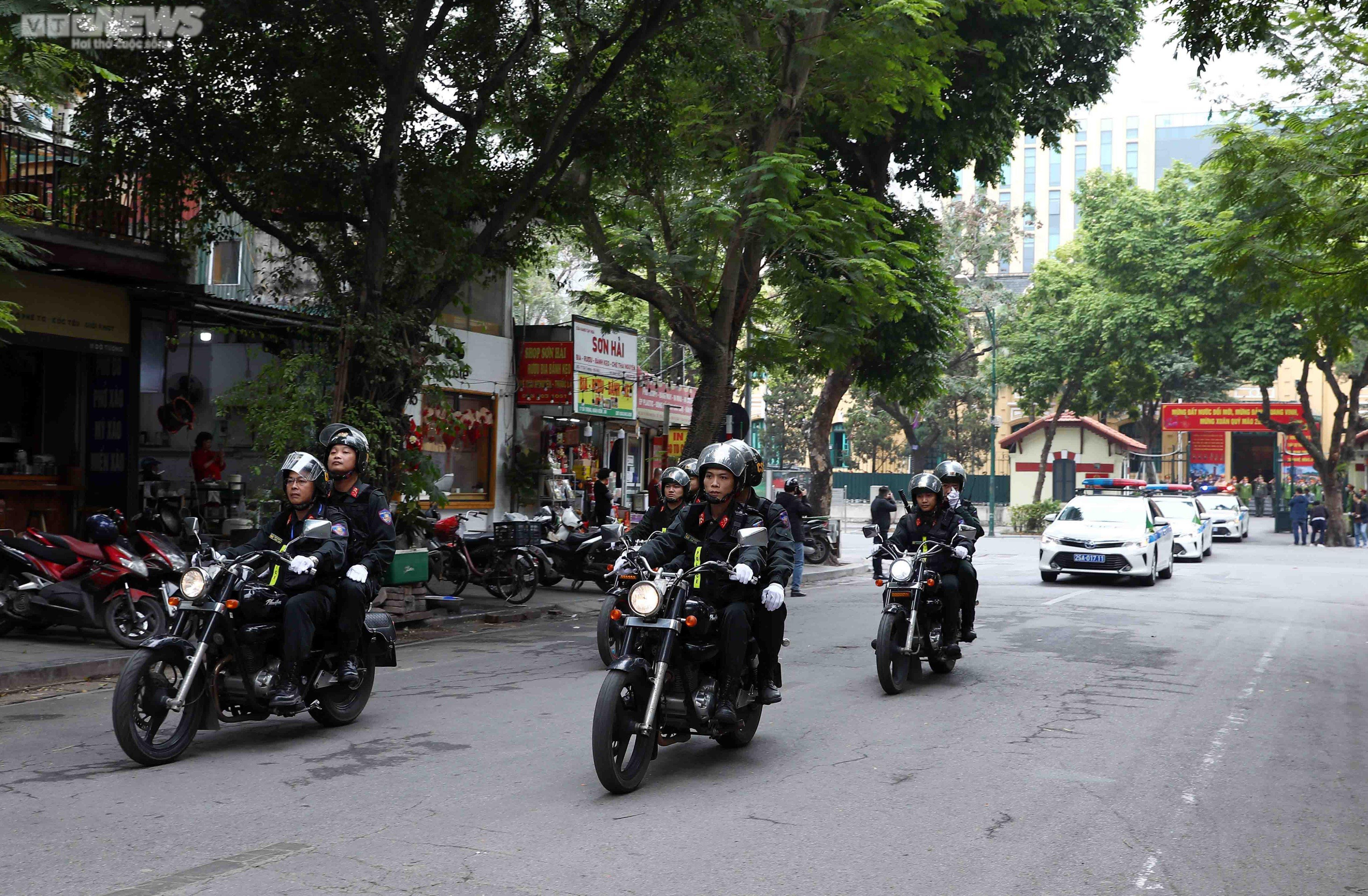 Công an Hà Nội xuất quân trấn áp tội phạm dịp Tết Nguyên đán - 7