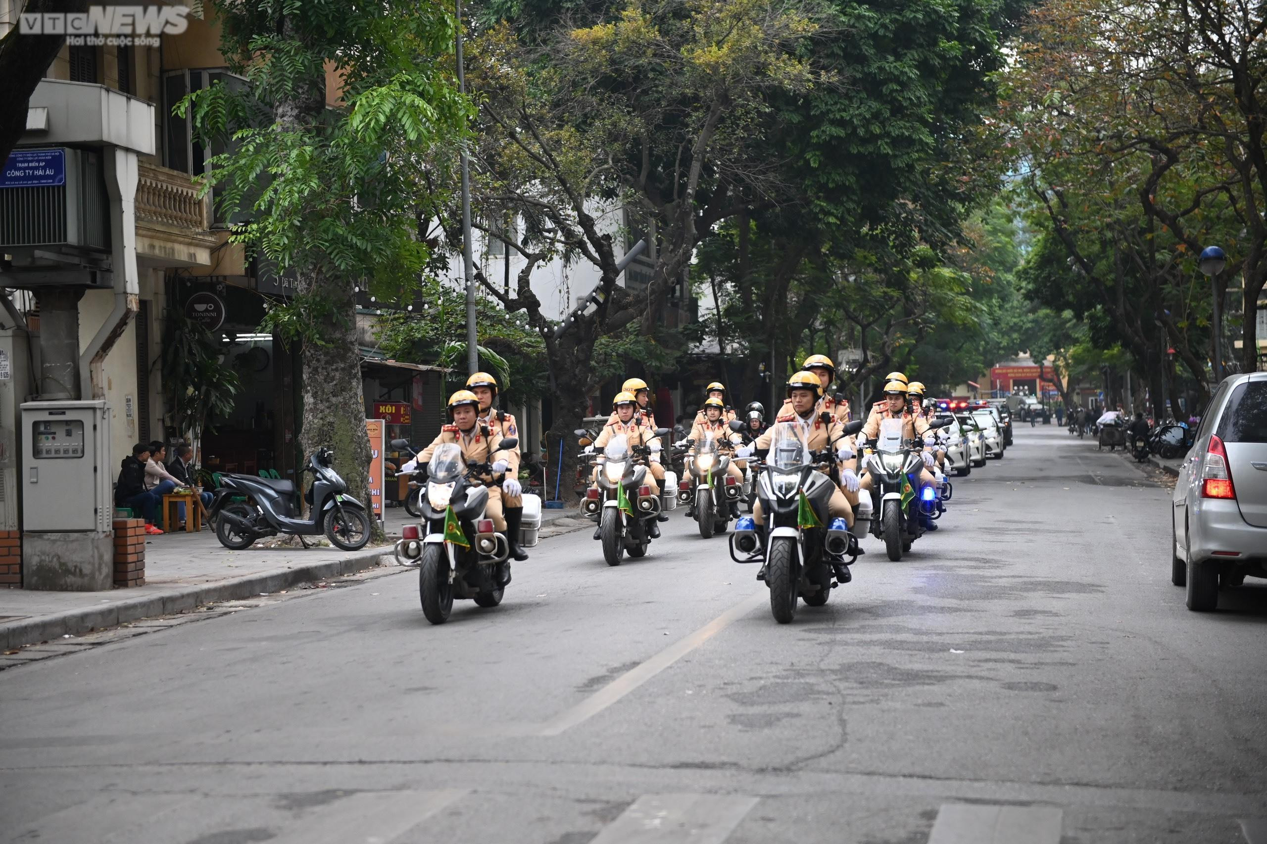 Công an Hà Nội xuất quân trấn áp tội phạm dịp Tết Nguyên đán - 6