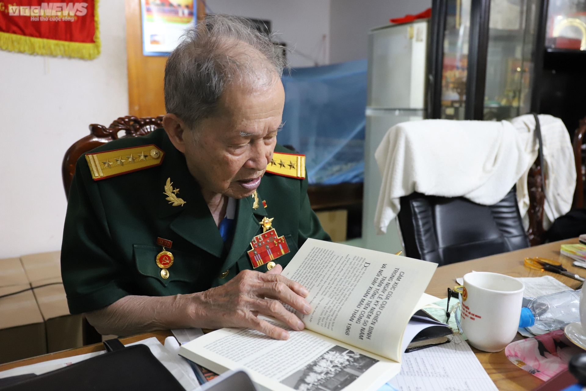 Chuyện tình của huyền thoại tình báo Tư Cang - 2