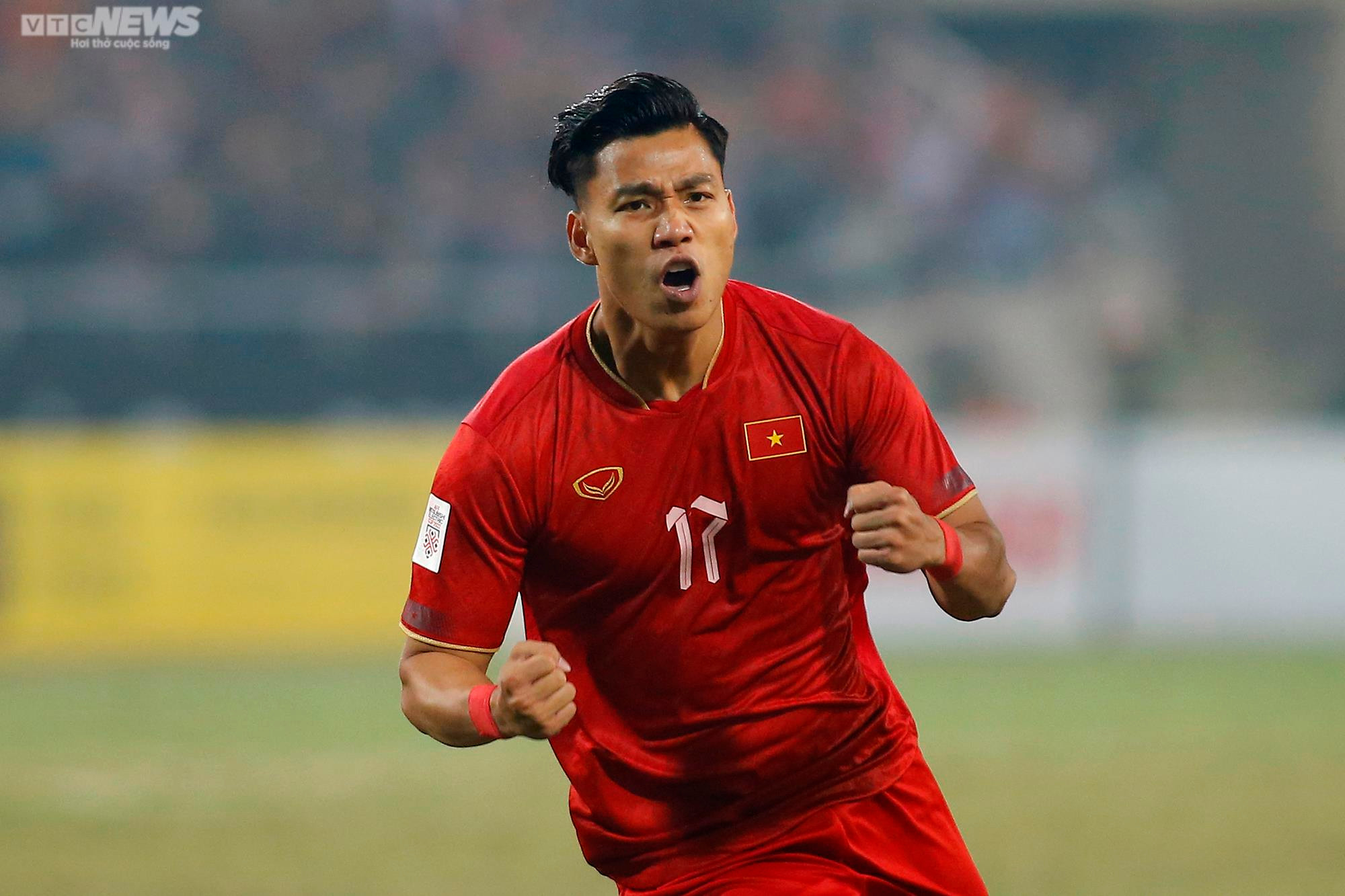 Cổ động viên Việt Nam tri ân HLV Park Hang Seo - 8