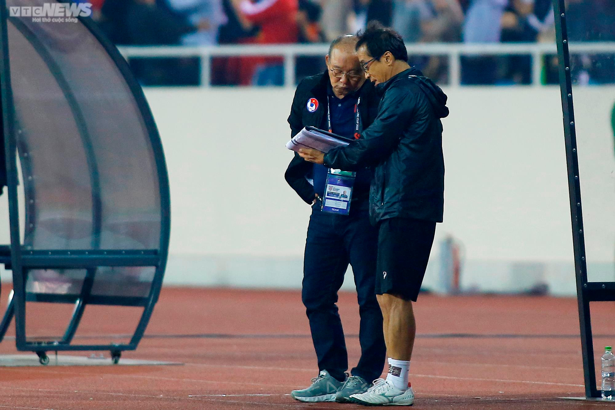 Tuyển Việt Nam không thắng được Thái Lan, HLV Park Hang Seo nổi giận - 6