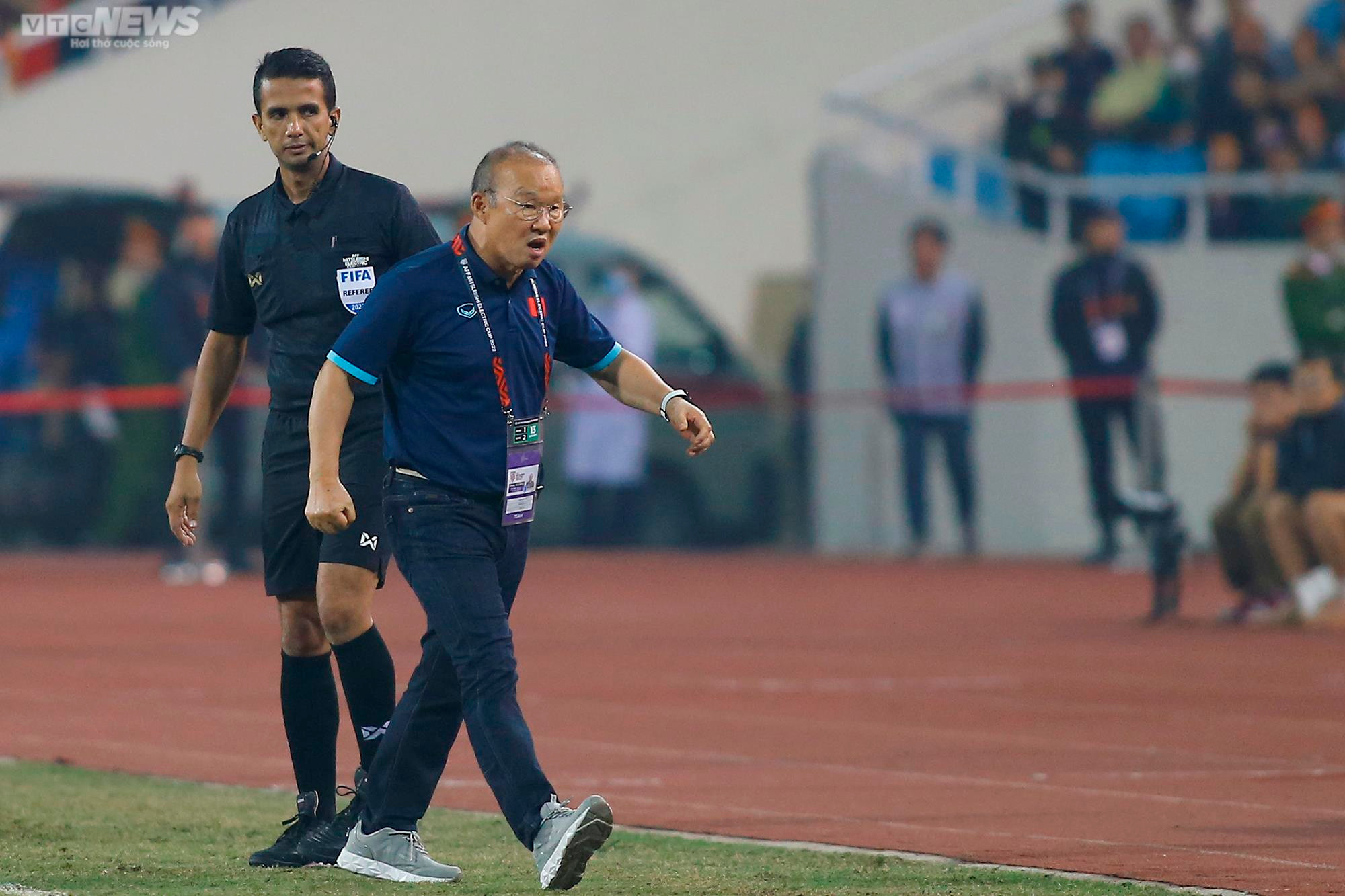 Tuyển Việt Nam không thắng được Thái Lan, HLV Park Hang Seo nổi giận - 13