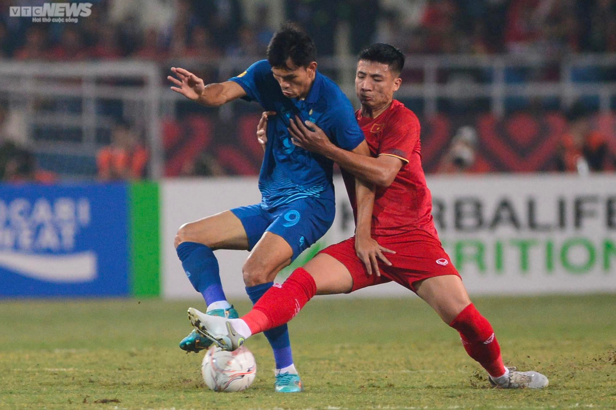 Tuyển Việt Nam không thắng được Thái Lan, HLV Park Hang Seo nổi giận - 11