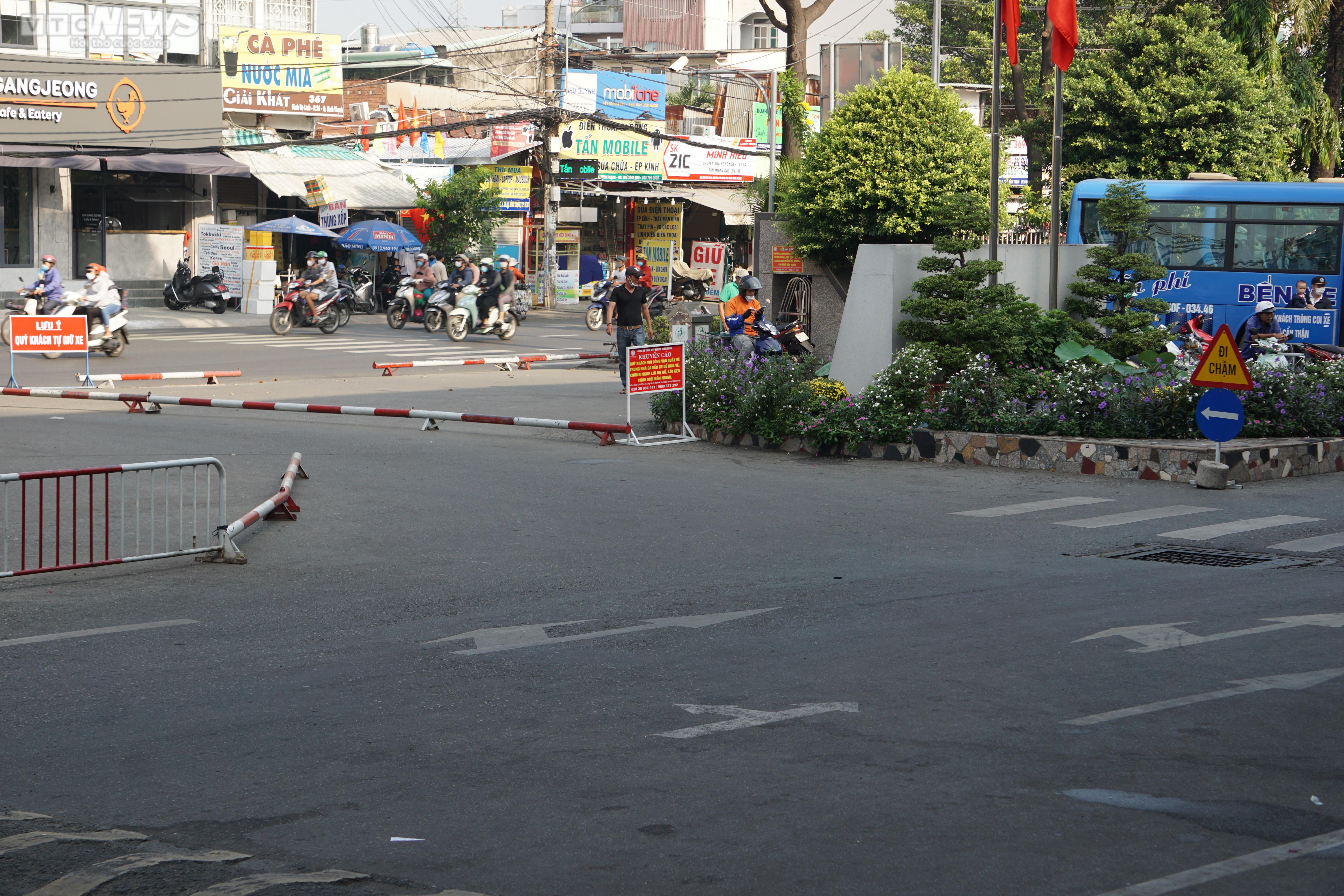 TP.HCM: Sân bay, bến xe 'dễ thở' ngày 25 tháng Chạp - 9