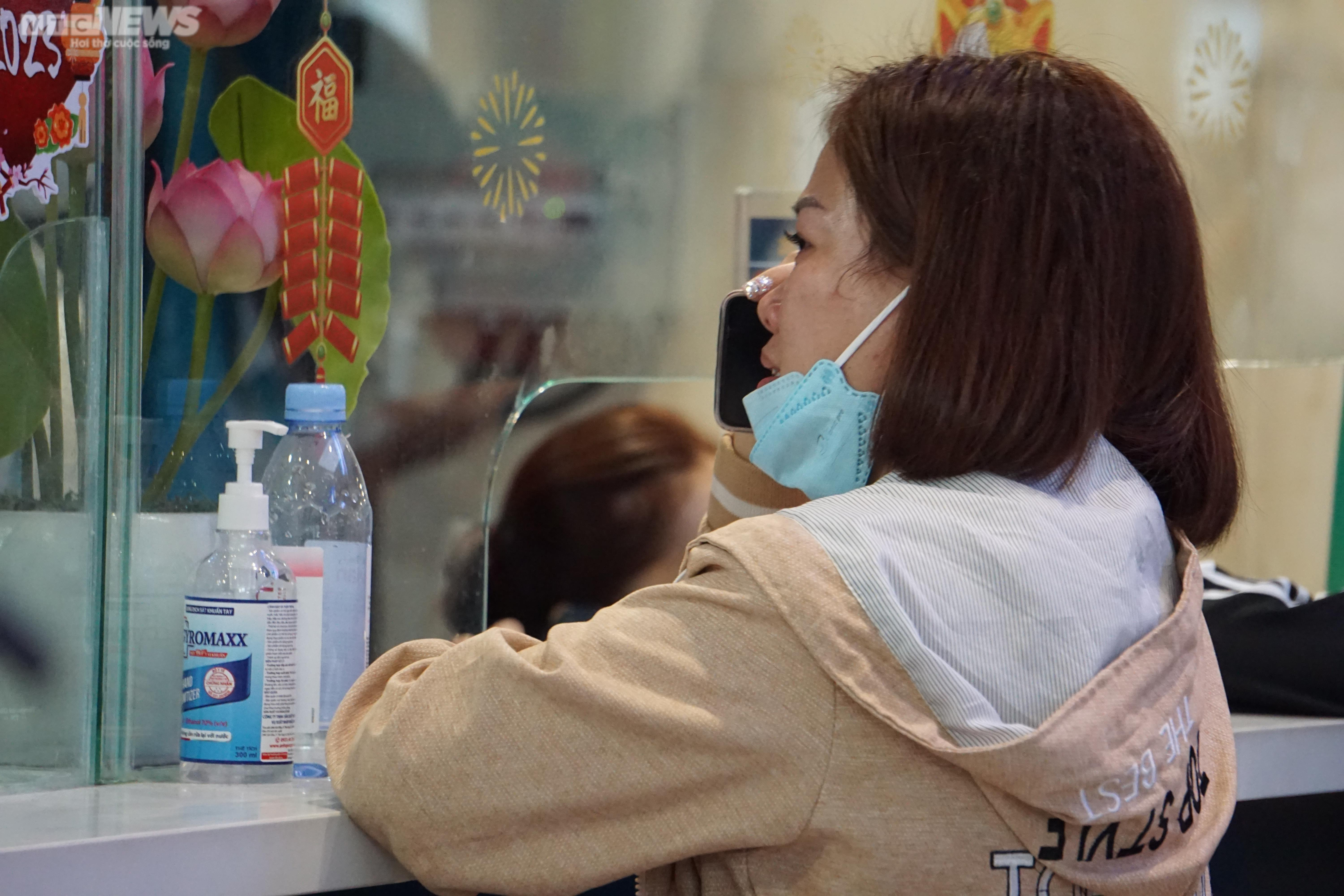 TP.HCM: Sân bay, bến xe 'dễ thở' ngày 25 tháng Chạp - 5