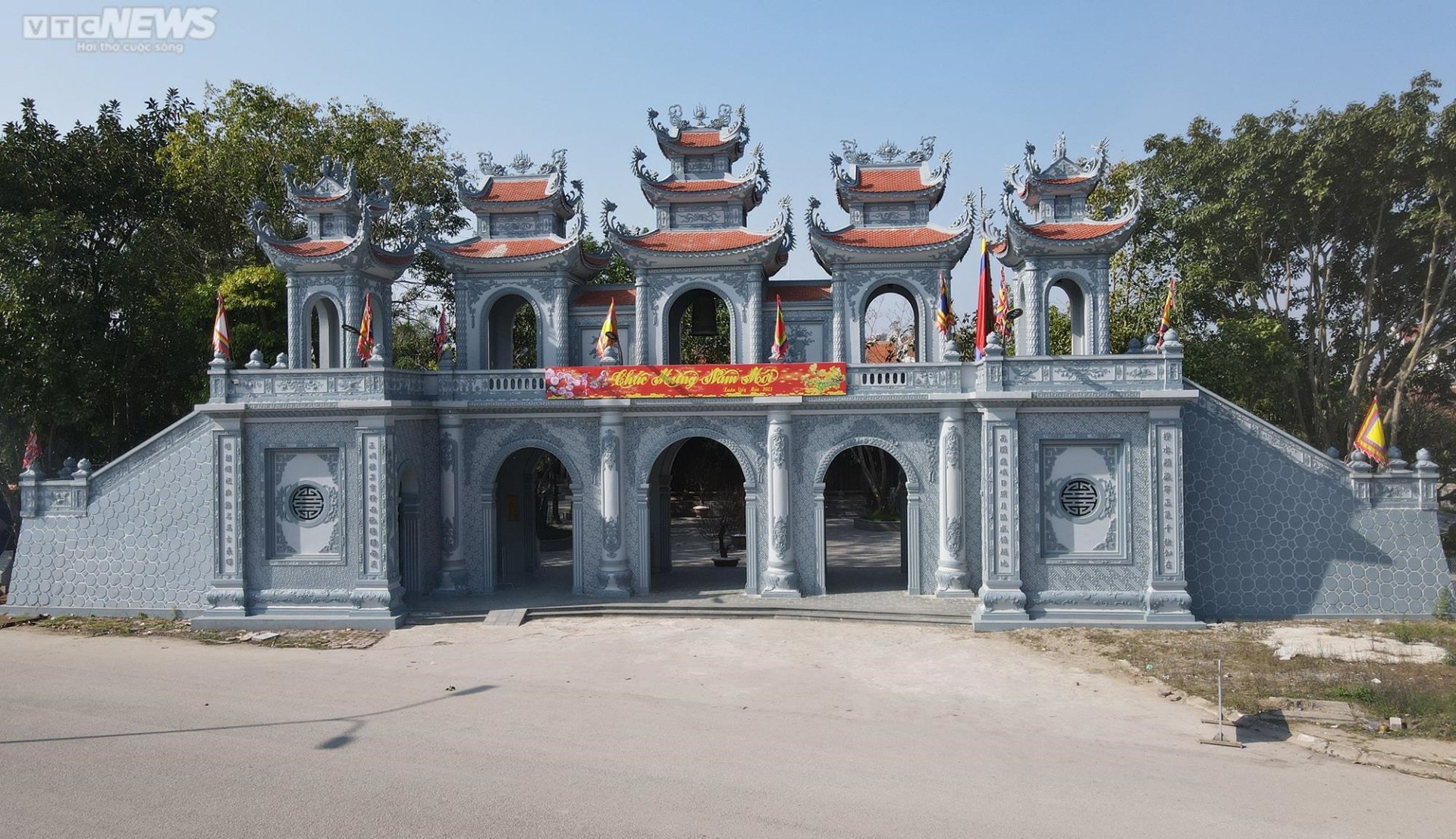 Chiêm ngưỡng ngôi đền tráng lệ thờ Quan lớn Tuần Tranh ở Hải Dương - 1