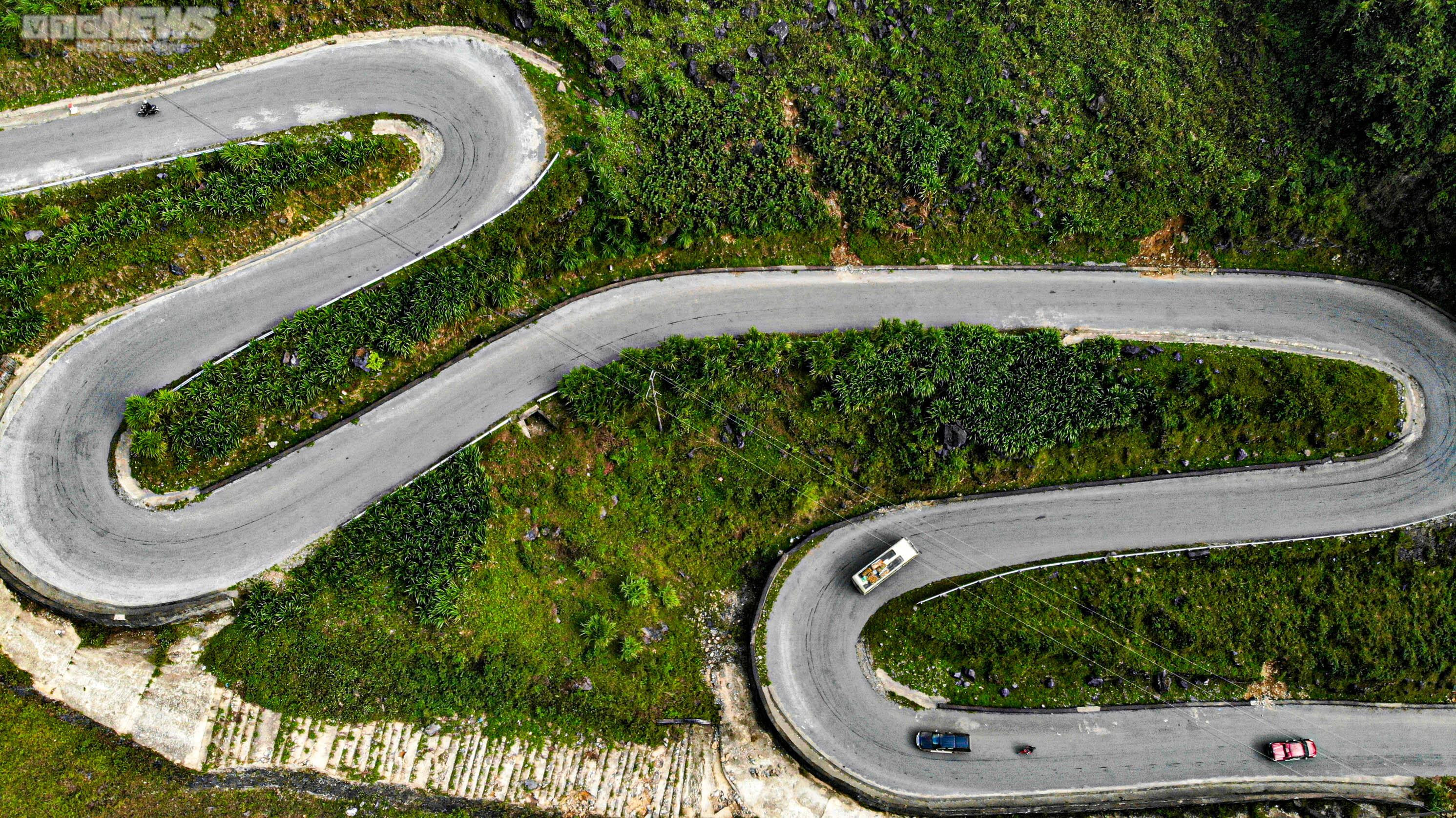 Đắm mình với vẻ đẹp hùng vĩ của những cung đường, sông núi Hà Giang - 14