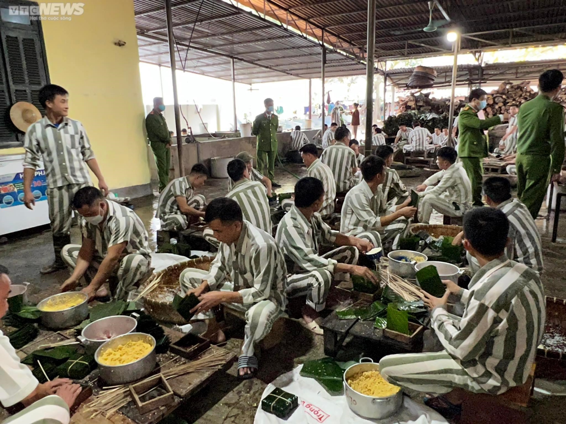 Mùa xuân sau cánh cửa trại giam Yên Hạ - 1
