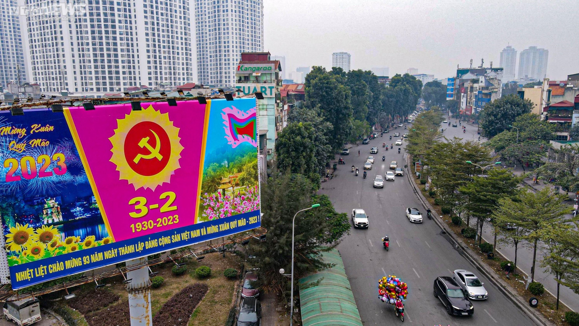 Đường phố Hà Nội thông thoáng sáng 29 Tết - 8