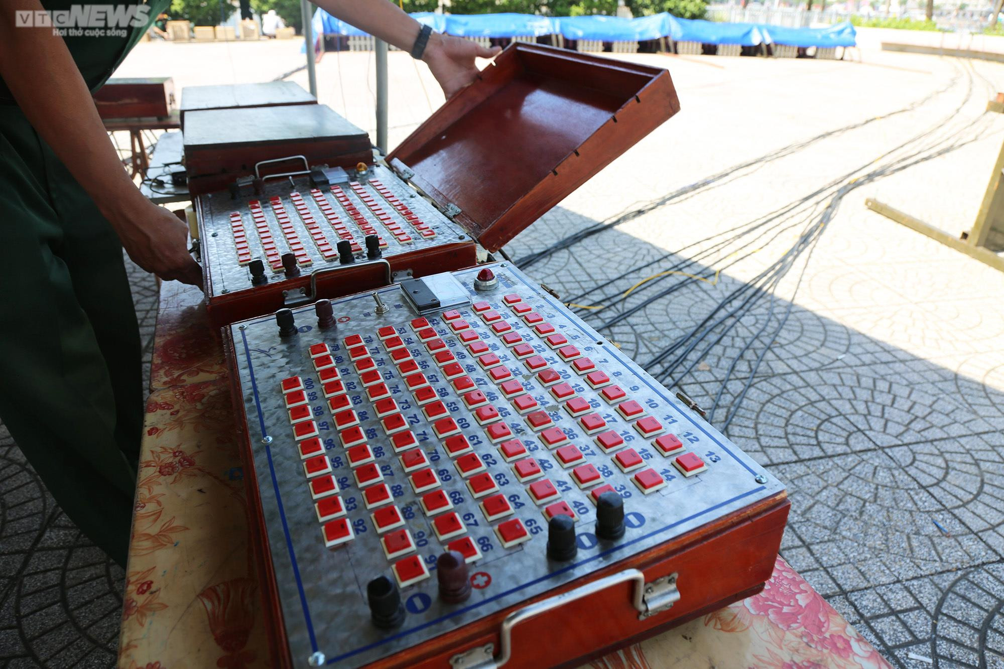 'Trận địa' pháo hoa ở TP.HCM sẵn sàng khai hoả đón giao thừa Quý Mão 2023 - 10