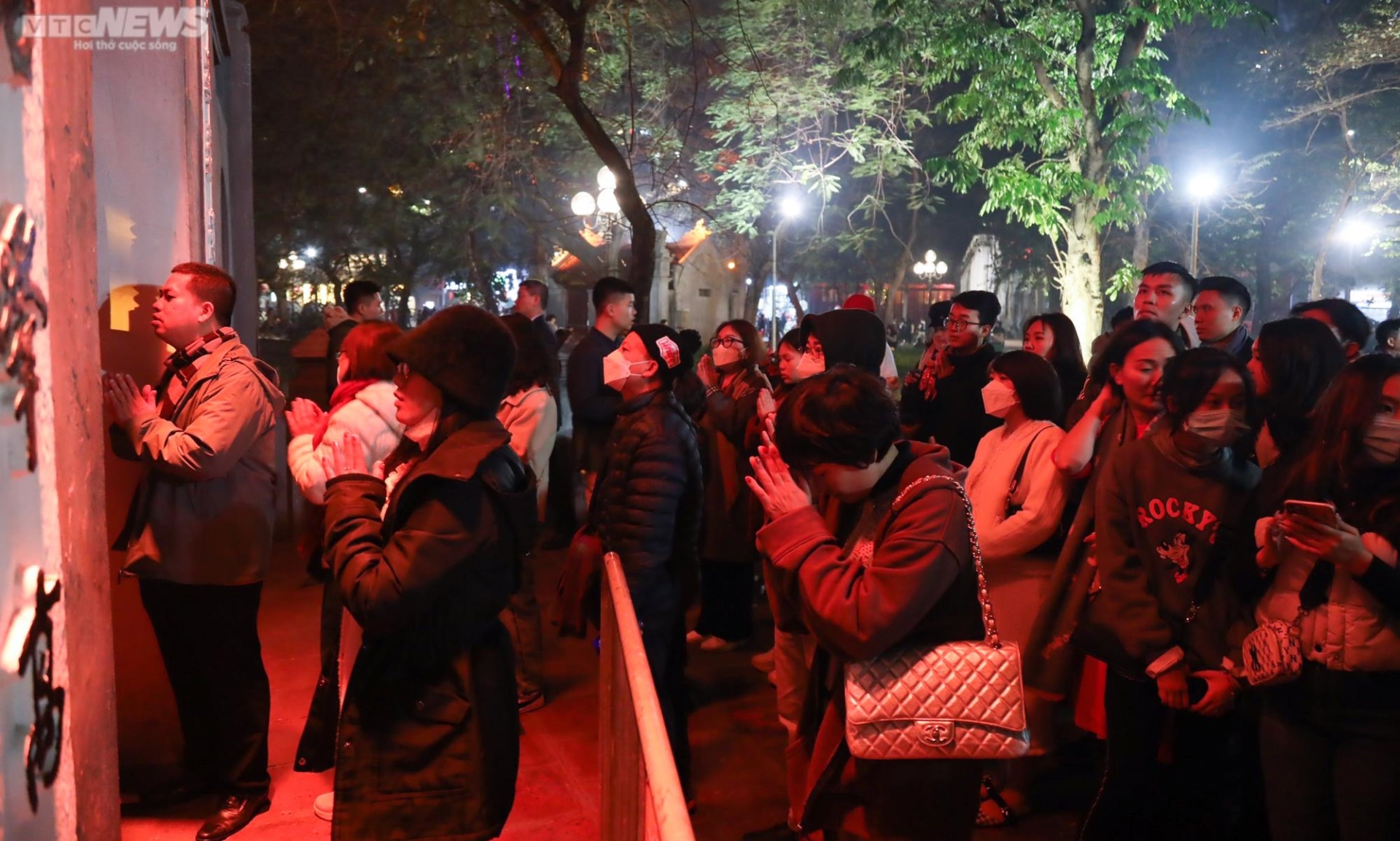 Mãn nhãn màn pháo hoa mừng năm mới Quý Mão 2023 - 9