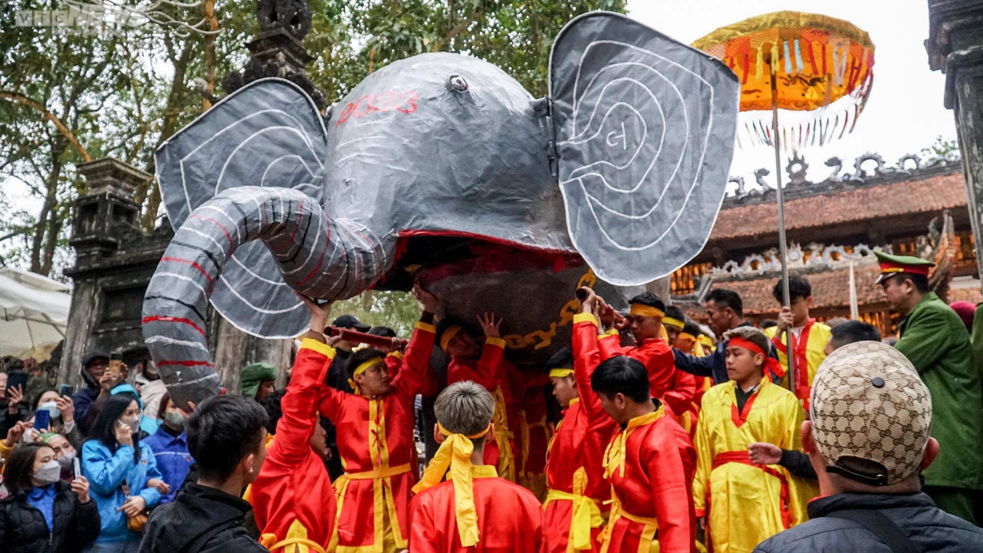 Nghìn người chịu rét đến ngắm dung nhan của 'nữ tướng' ở hội đền Gióng - 14