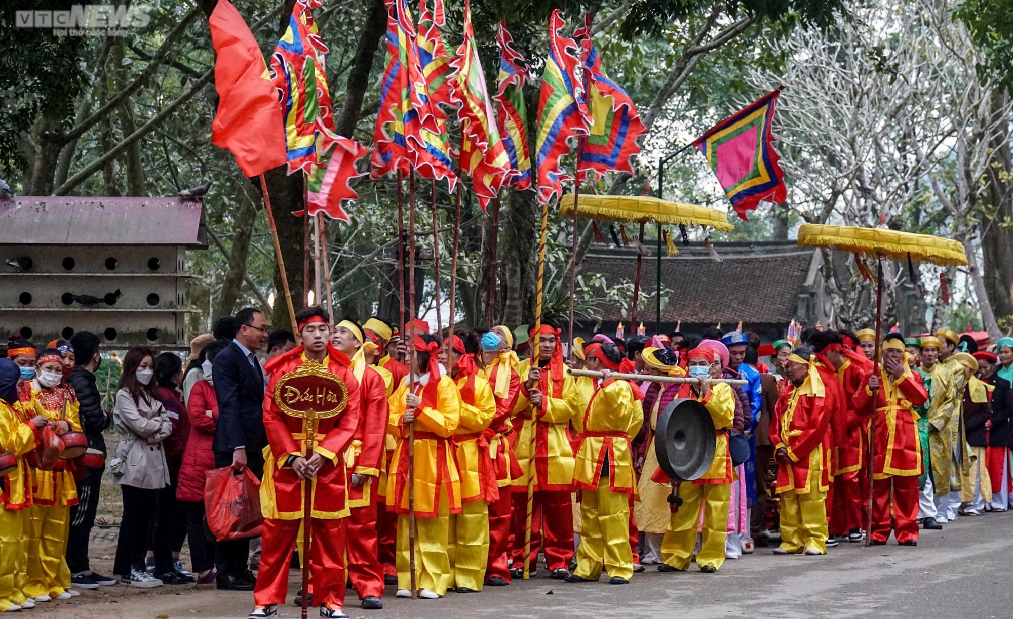 Nghìn người chịu rét đến ngắm dung nhan của 'nữ tướng' ở hội đền Gióng - 15