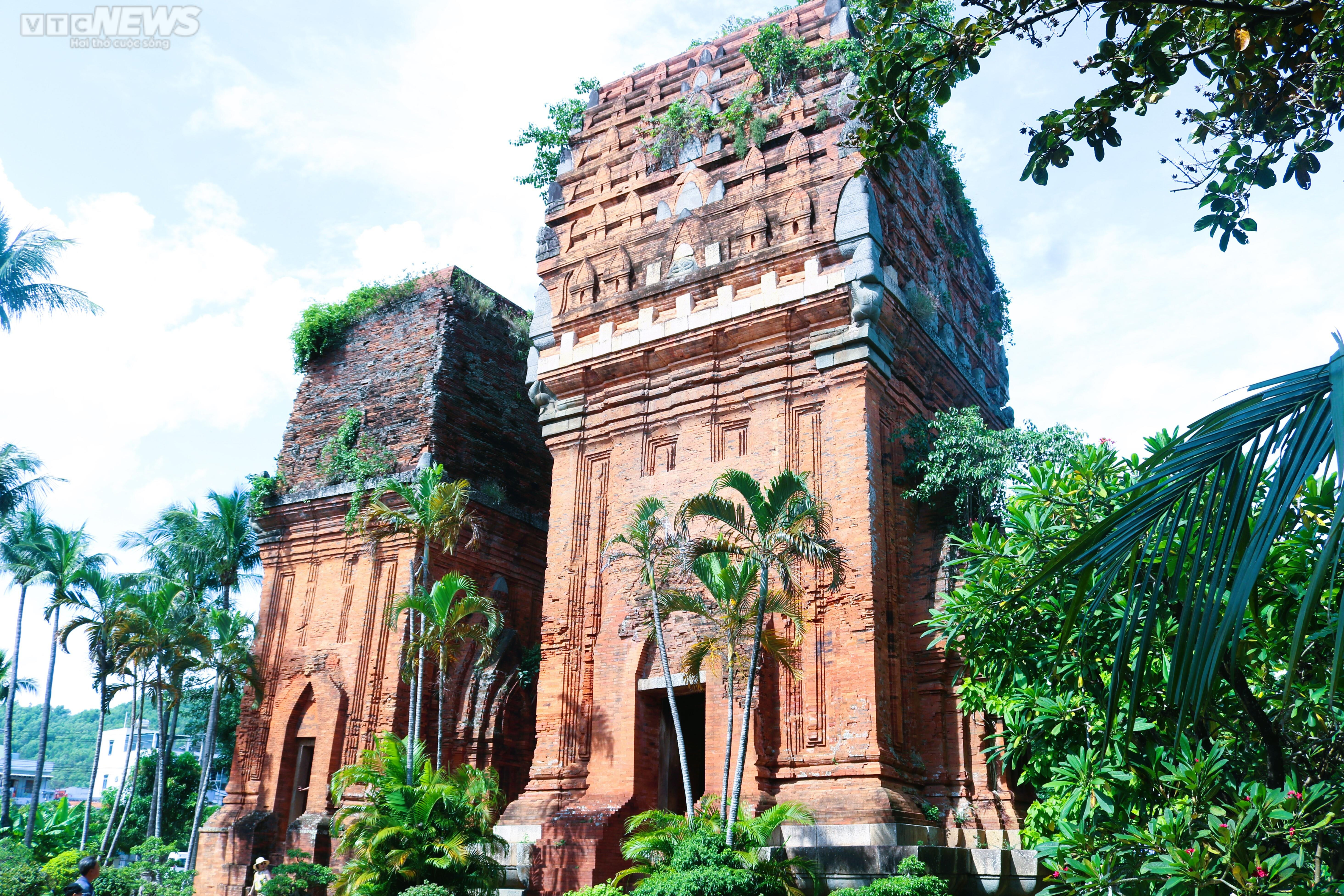 Khám phá bí ẩn của 4 tháp Chăm nghìn năm tuổi ở Bình Định - 2