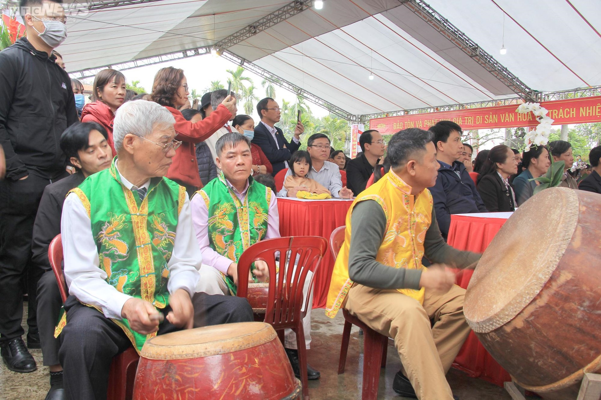 Về Hải Phòng xem các bô lão thề không tham nhũng - 11