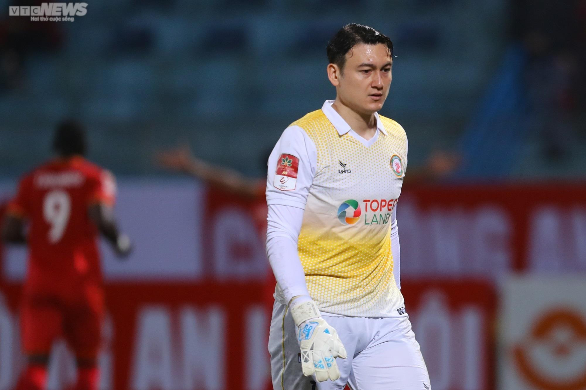 Văn Thanh, Văn Hậu ra mắt tưng bừng trong màu áo CLB Công an Hà Nội - 10