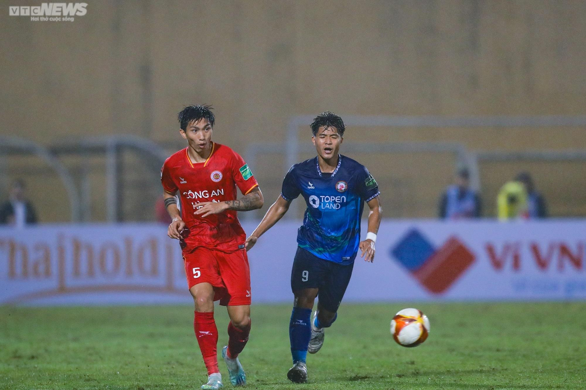 Văn Thanh, Văn Hậu ra mắt tưng bừng trong màu áo CLB Công an Hà Nội - 5