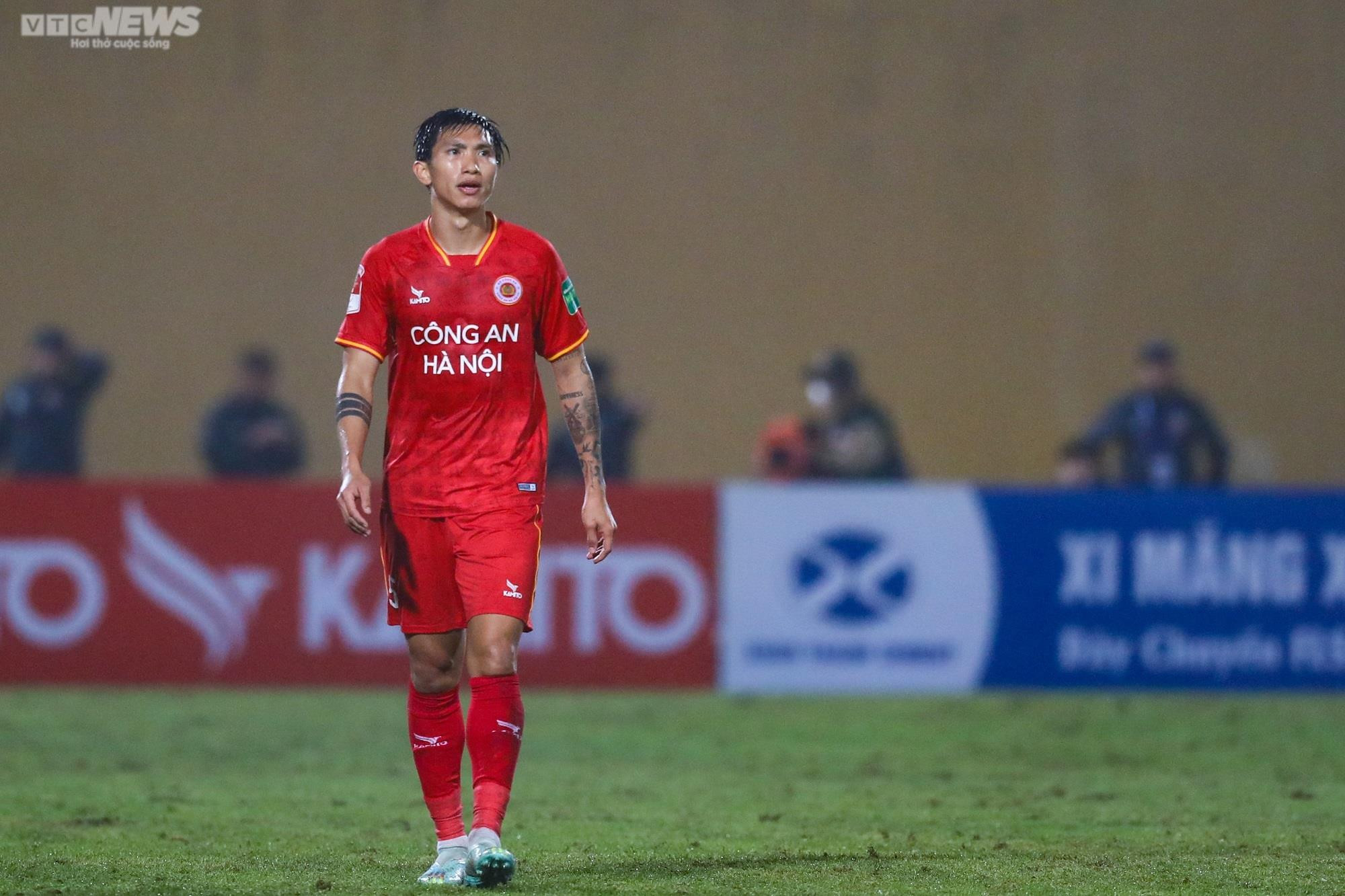 Văn Thanh, Văn Hậu ra mắt tưng bừng trong màu áo CLB Công an Hà Nội - 6