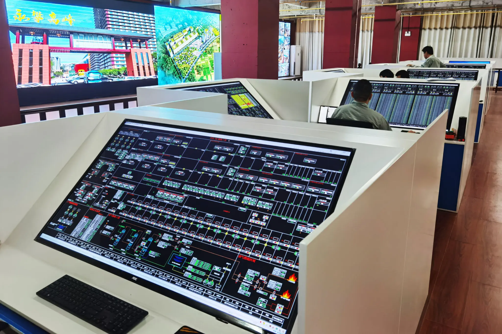 Bên trong toà nhà nuôi lợn sừng sững ở Trung Quốc - 5