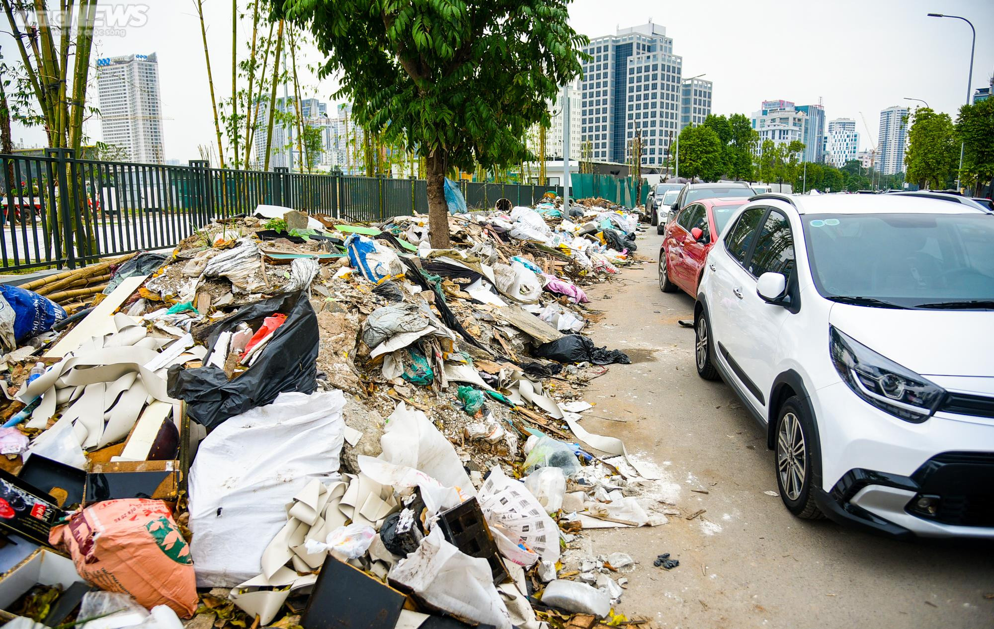 Rác thải ngập ngụa, bủa vây trên con đường mới mở - 9