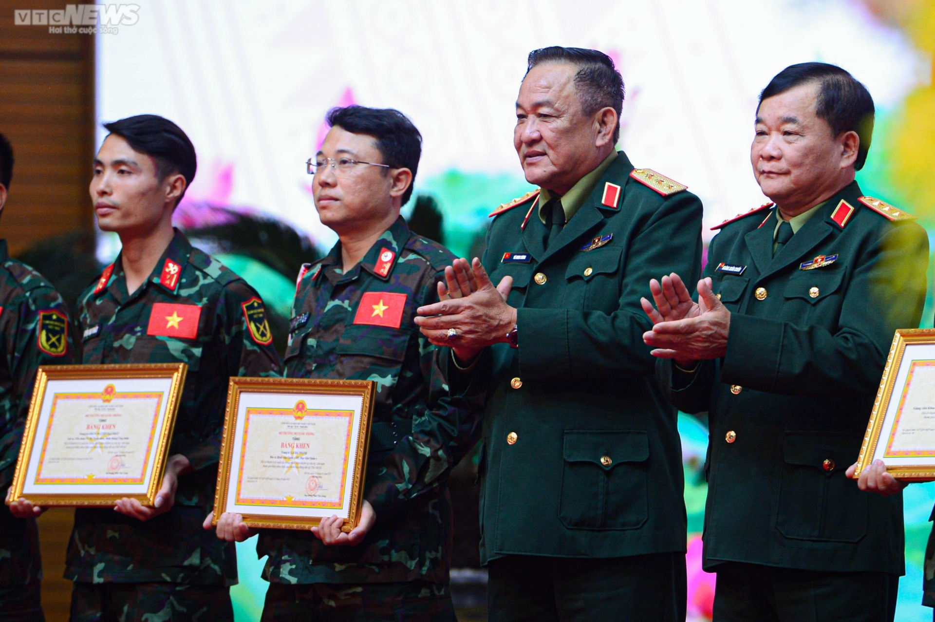 Toàn cảnh lễ tuyên dương đoàn quân đội tham gia cứu hộ cứu nạn tại Thổ Nhĩ Kỳ - 6