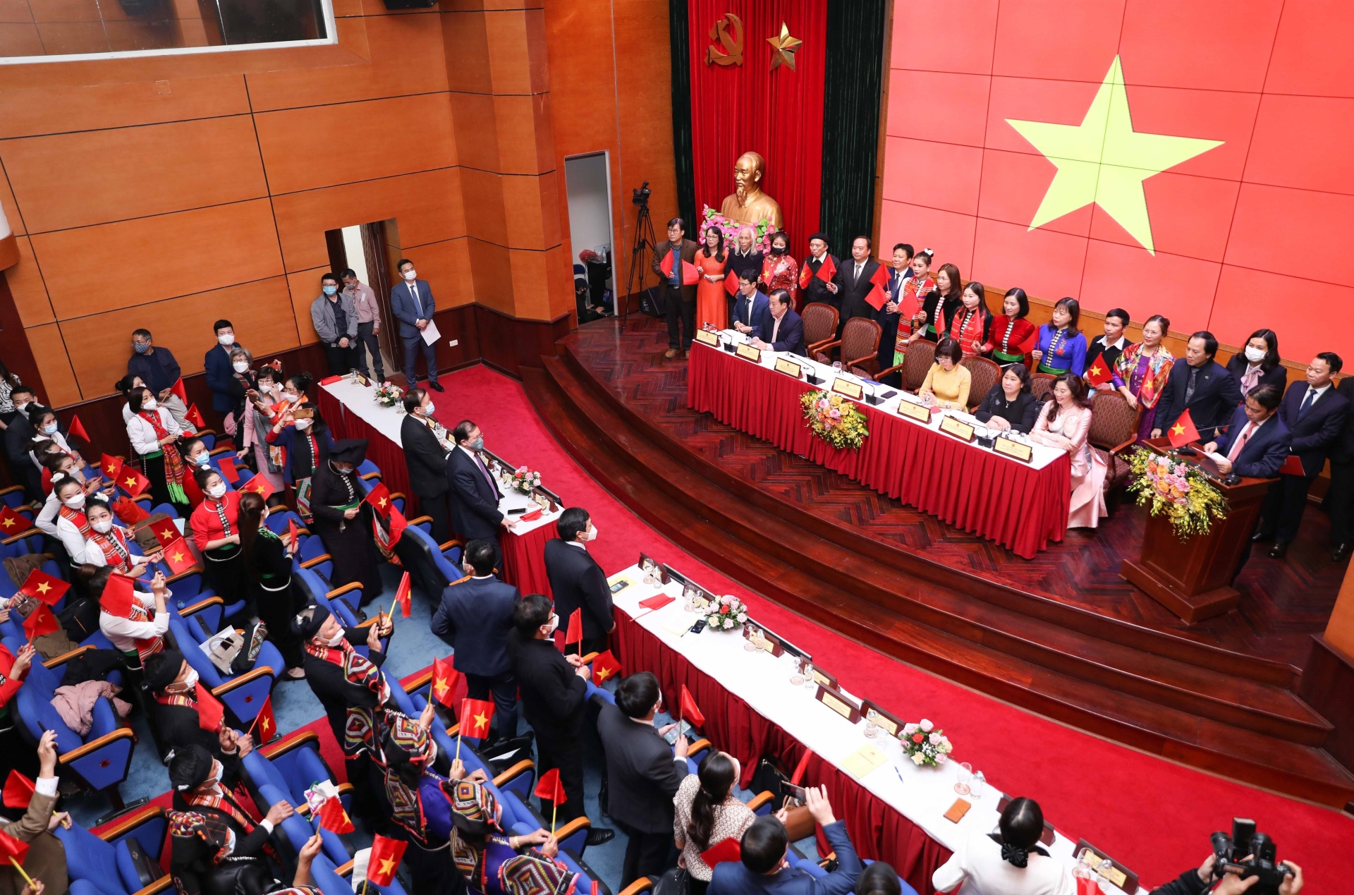 Giữ bản sắc văn hóa để hòa nhập mà không hoà tan - 14