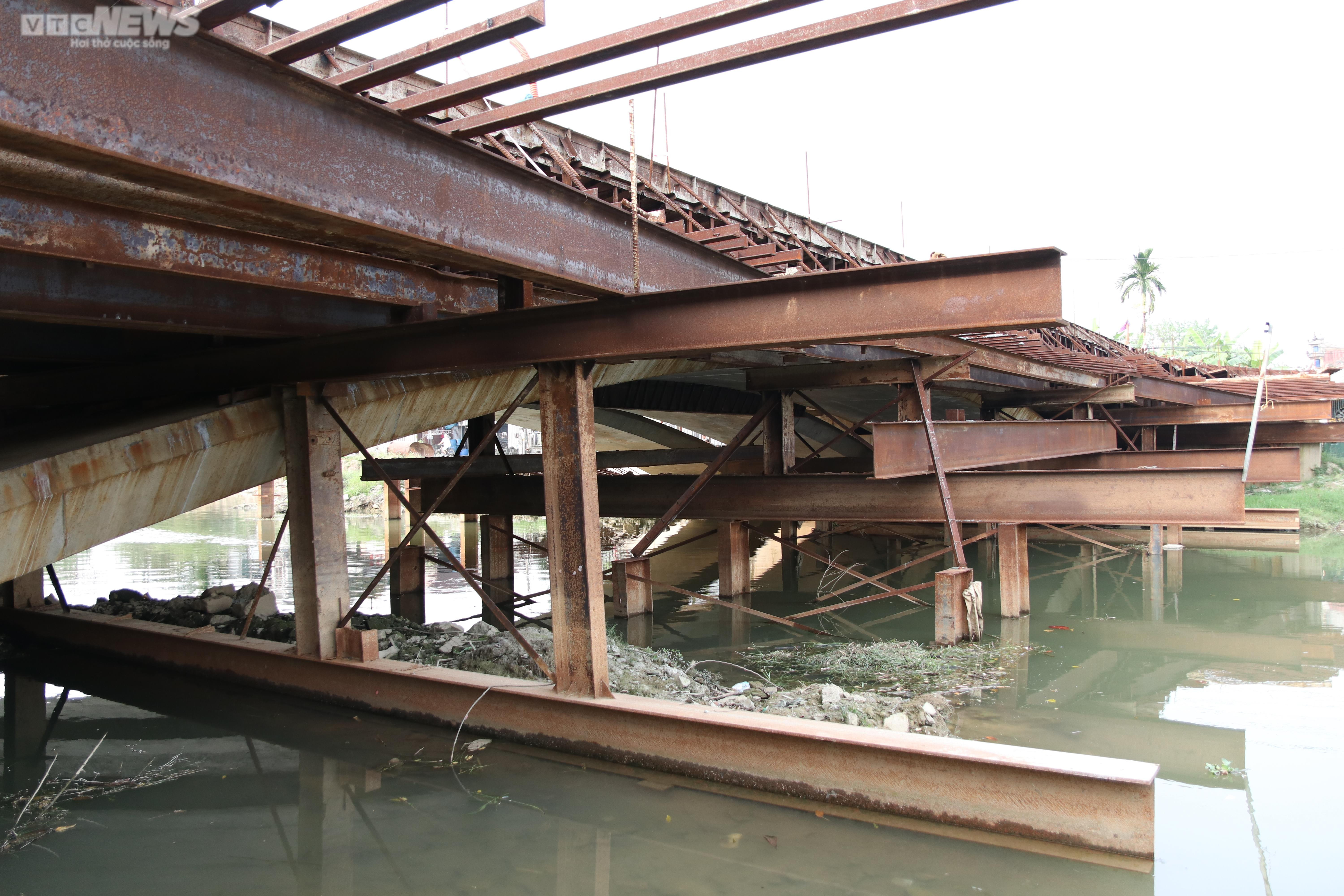Nửa thập kỷ không bắc xong một cây cầu dù được chi gần 70 tỷ để 'giải cứu' - 10