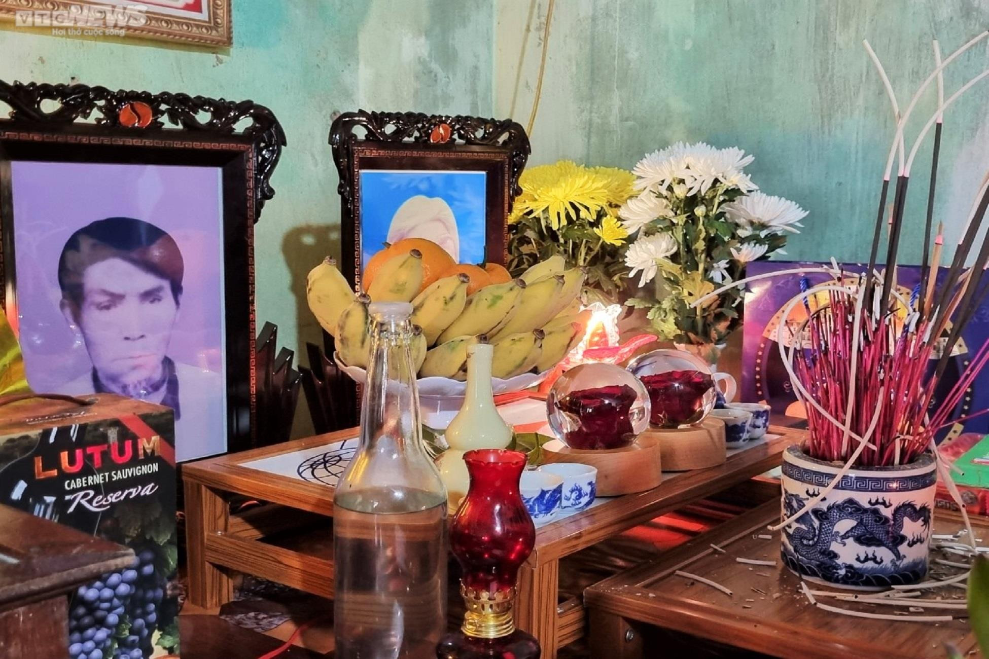 Gia đình liệt sĩ ở Hà Tĩnh đón nhận cuốn sổ được cựu binh Mỹ cất giữ 56 năm - 5