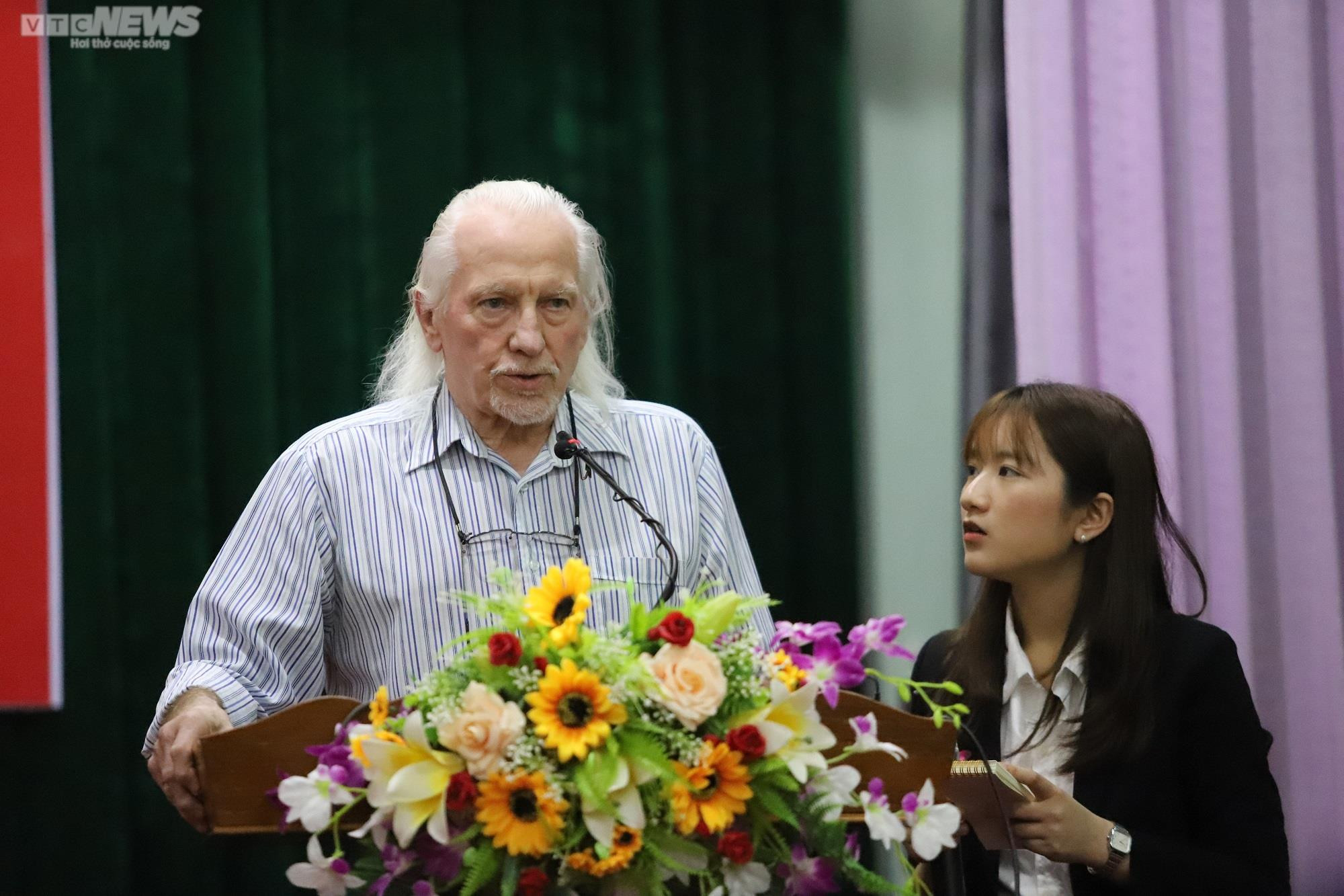 Gia đình liệt sĩ ở Hà Tĩnh đón nhận cuốn sổ được cựu binh Mỹ cất giữ 56 năm - 15