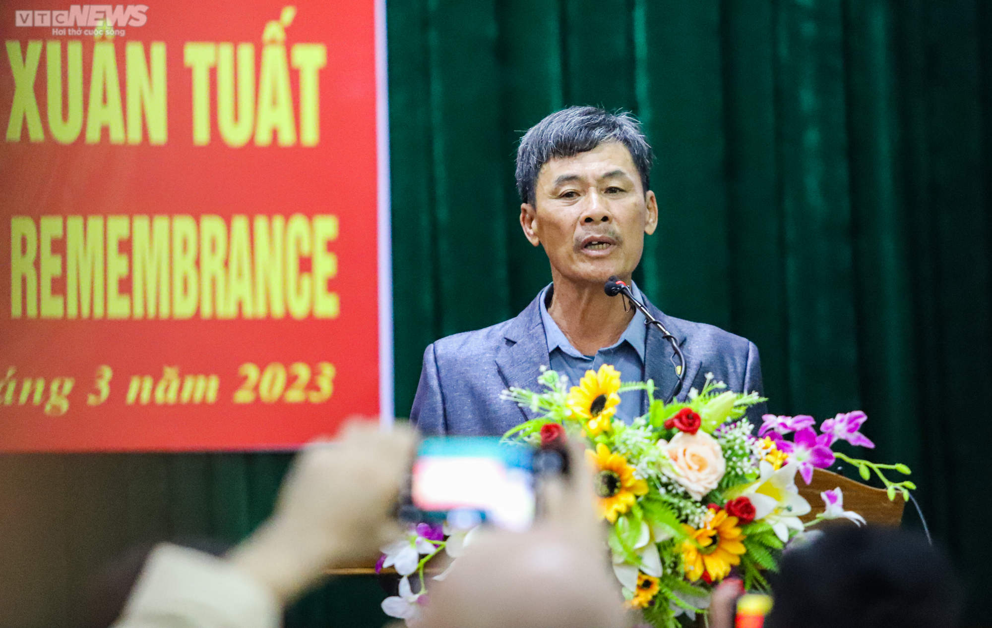 Gia đình liệt sĩ ở Hà Tĩnh đón nhận cuốn sổ được cựu binh Mỹ cất giữ 56 năm - 18