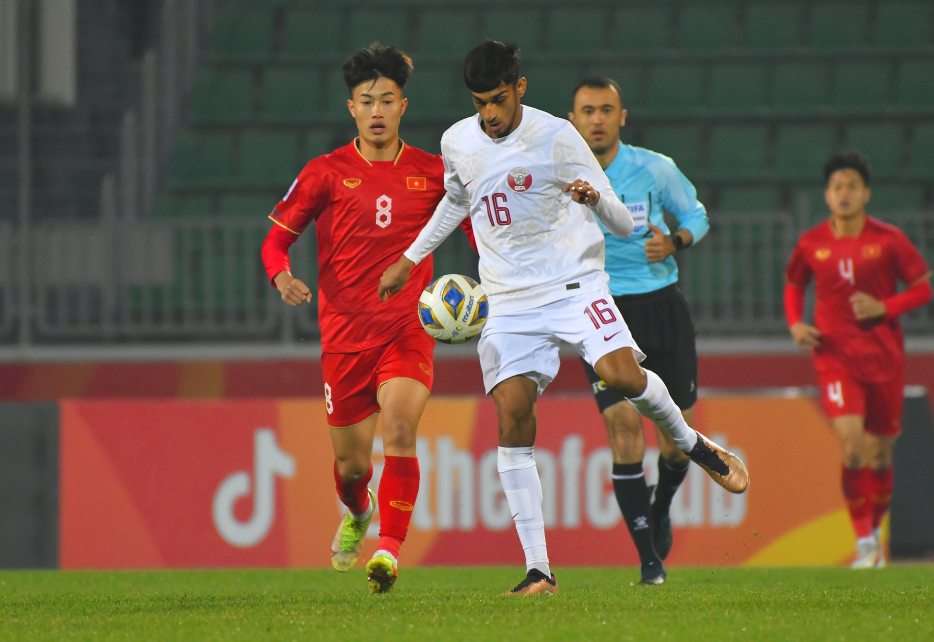 Thắng kịch tính U20 Qatar, U20 Việt Nam vỡ òa cảm xúc - 3