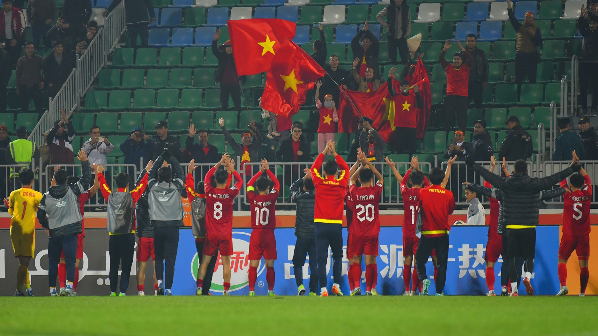 Thắng kịch tính U20 Qatar, U20 Việt Nam vỡ òa cảm xúc - 14