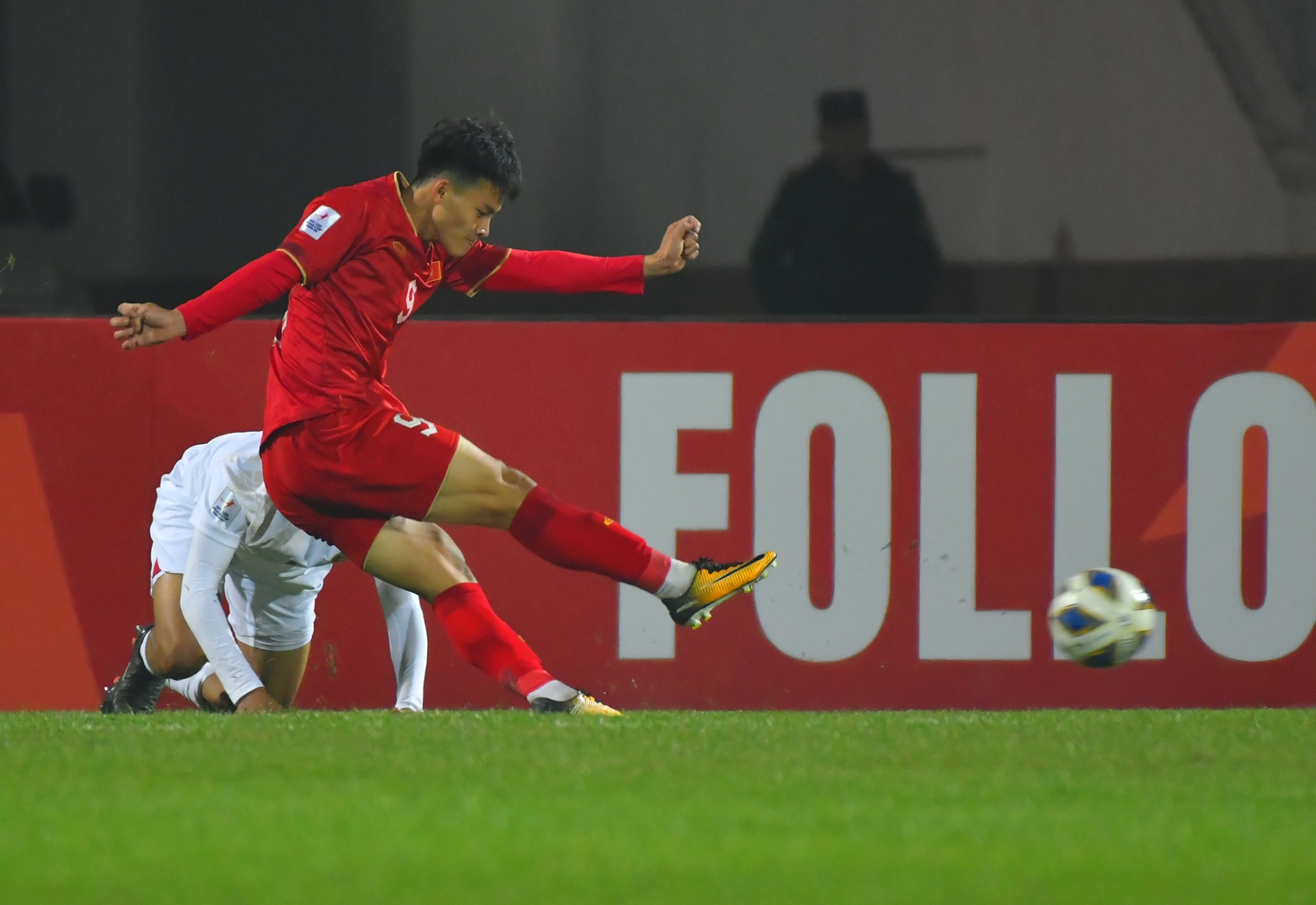 Thắng kịch tính U20 Qatar, U20 Việt Nam vỡ òa cảm xúc - 9