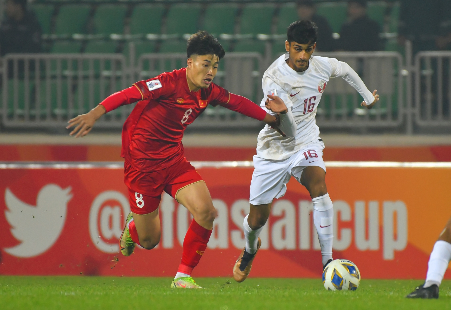 Thắng kịch tính U20 Qatar, U20 Việt Nam vỡ òa cảm xúc - 4
