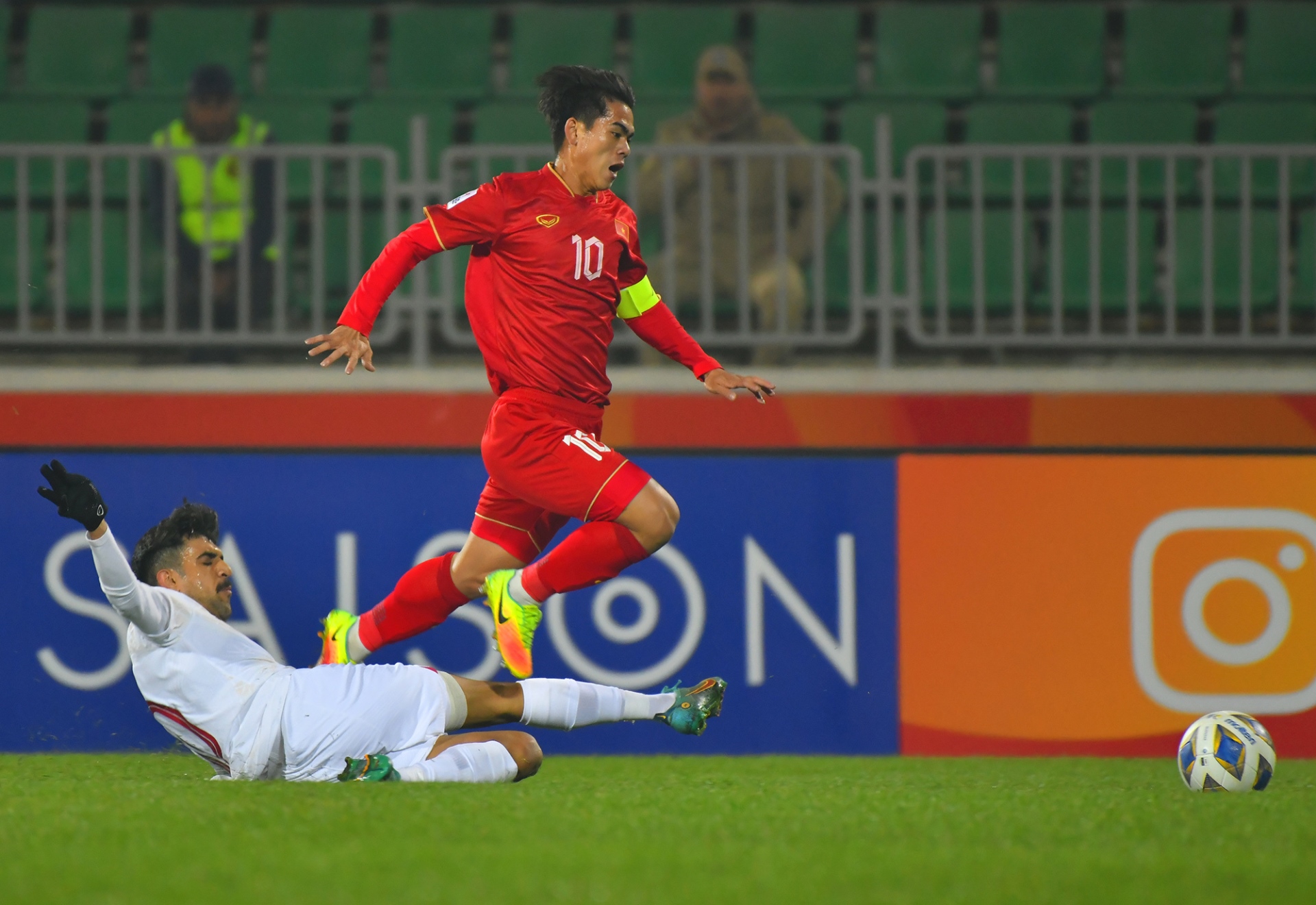 Thắng kịch tính U20 Qatar, U20 Việt Nam vỡ òa cảm xúc - 7