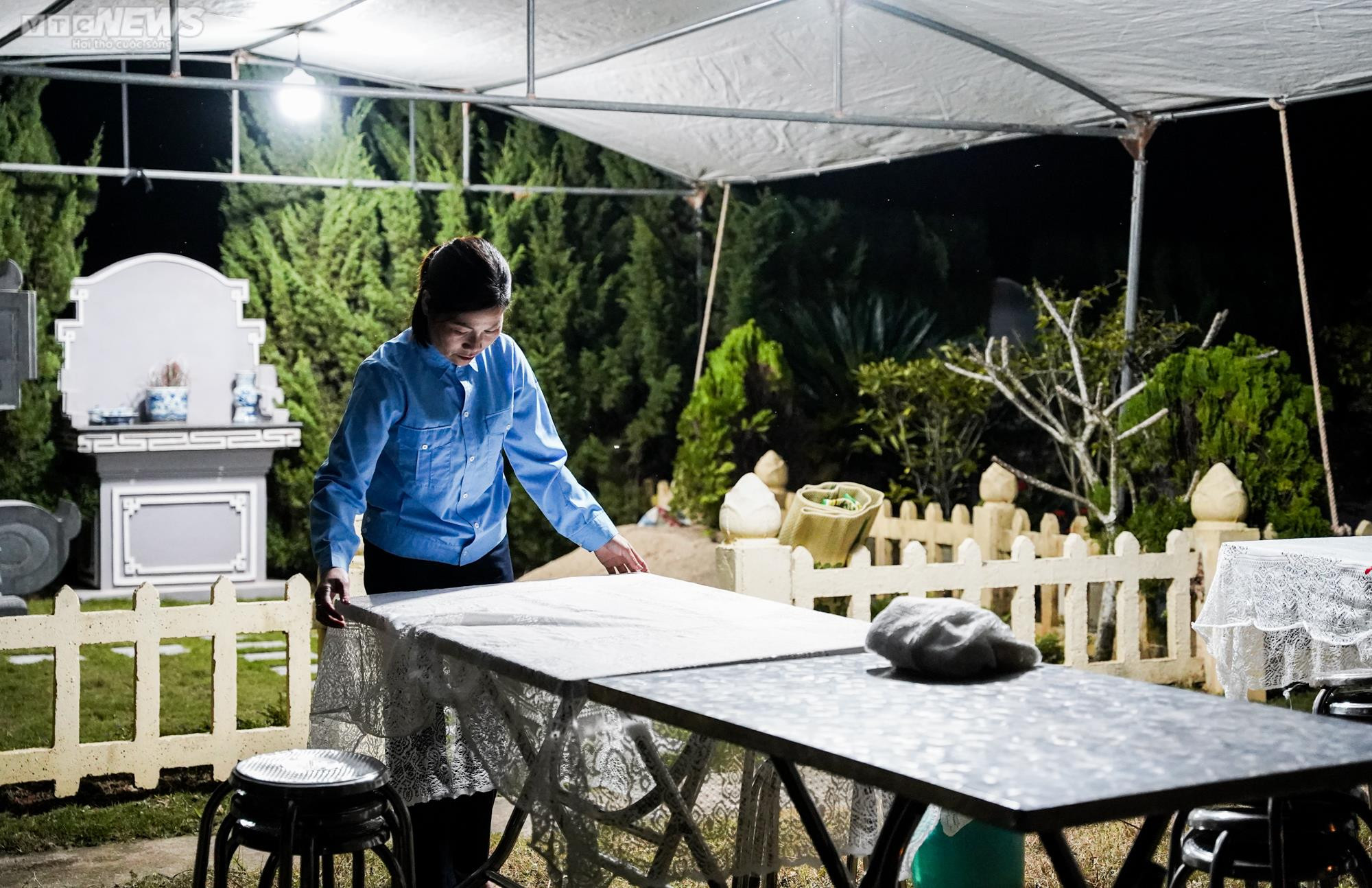 Người phụ nữ 10 năm làm 'giúp việc' cho người đã khuất - 8