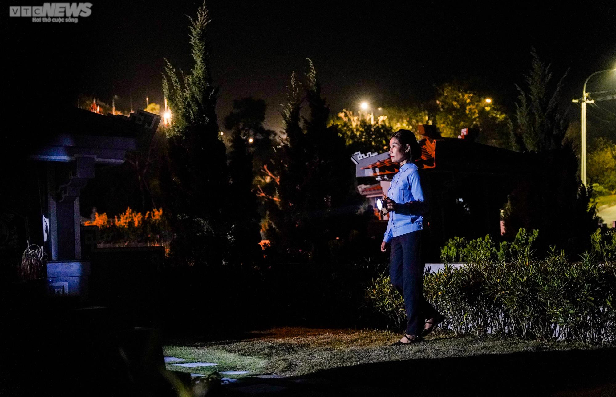 Người phụ nữ 10 năm làm 'giúp việc' cho người đã khuất - 2