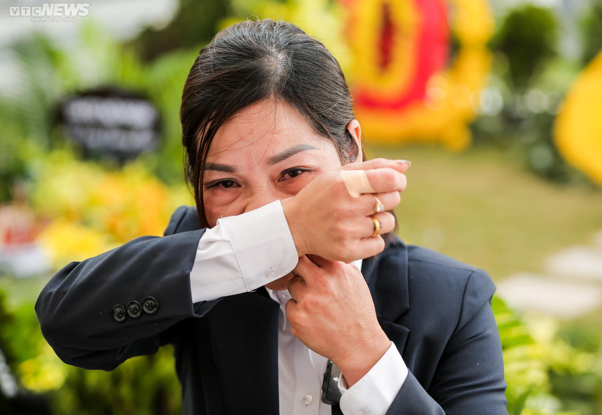 Người phụ nữ 10 năm làm 'giúp việc' cho người đã khuất - 13