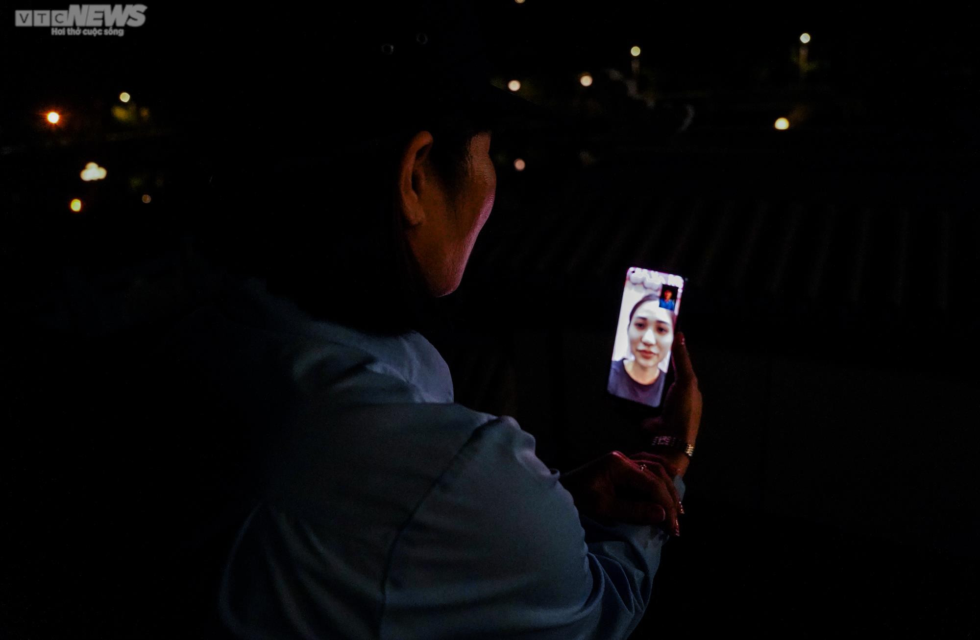 Người phụ nữ 10 năm làm 'giúp việc' cho người đã khuất - 10