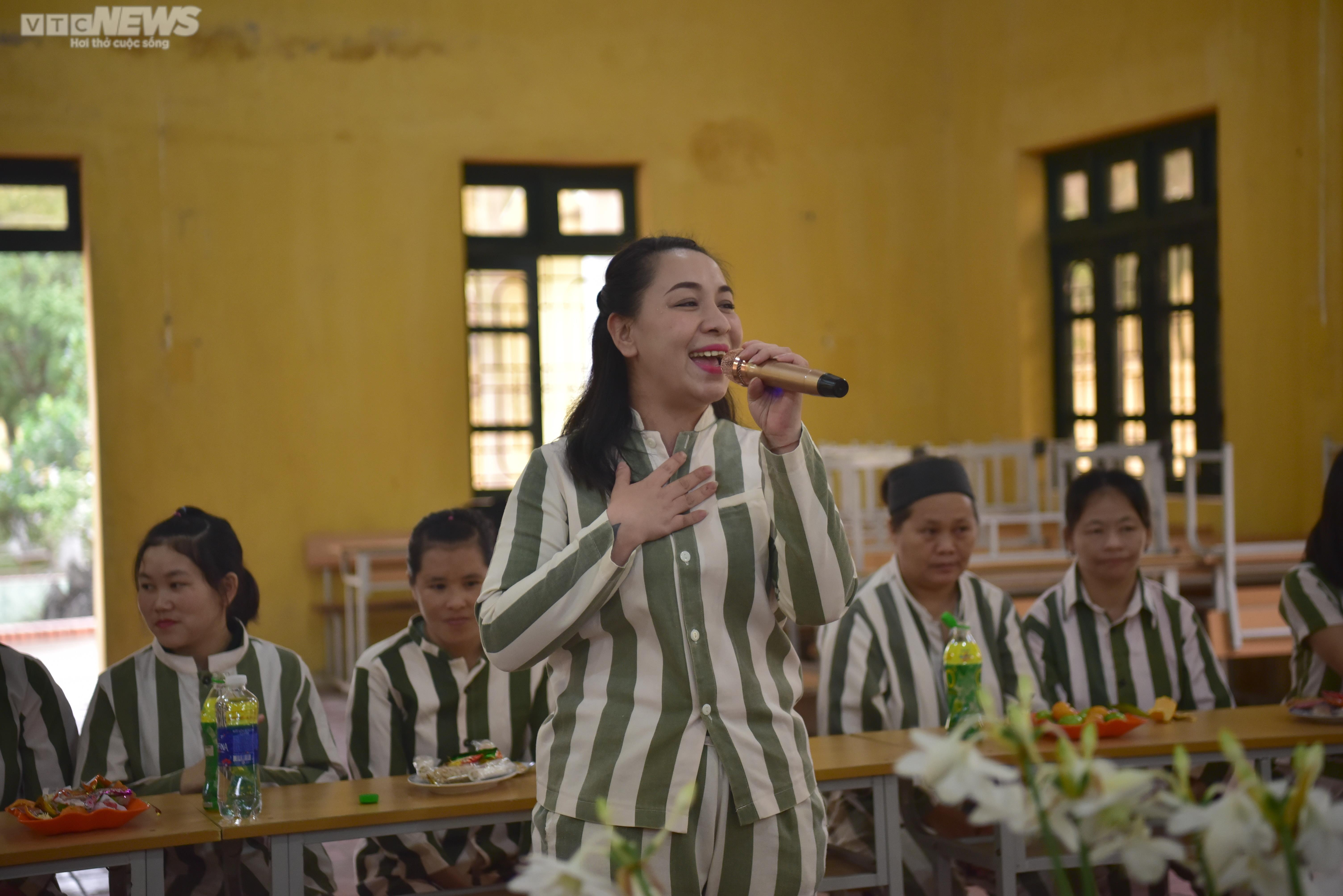 Ngày 8/3 của những nữ phạm nhân nước ngoài tại Trại giam Vĩnh Quang - 4