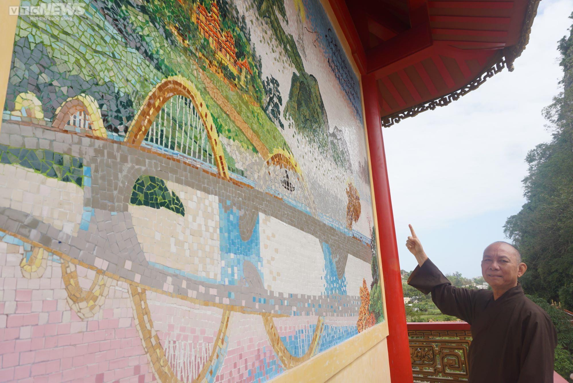 Chiêm ngưỡng bộ tranh sứ độc bản kỷ lục Việt Nam tại Danh thắng Ngũ Hành Sơn - 3