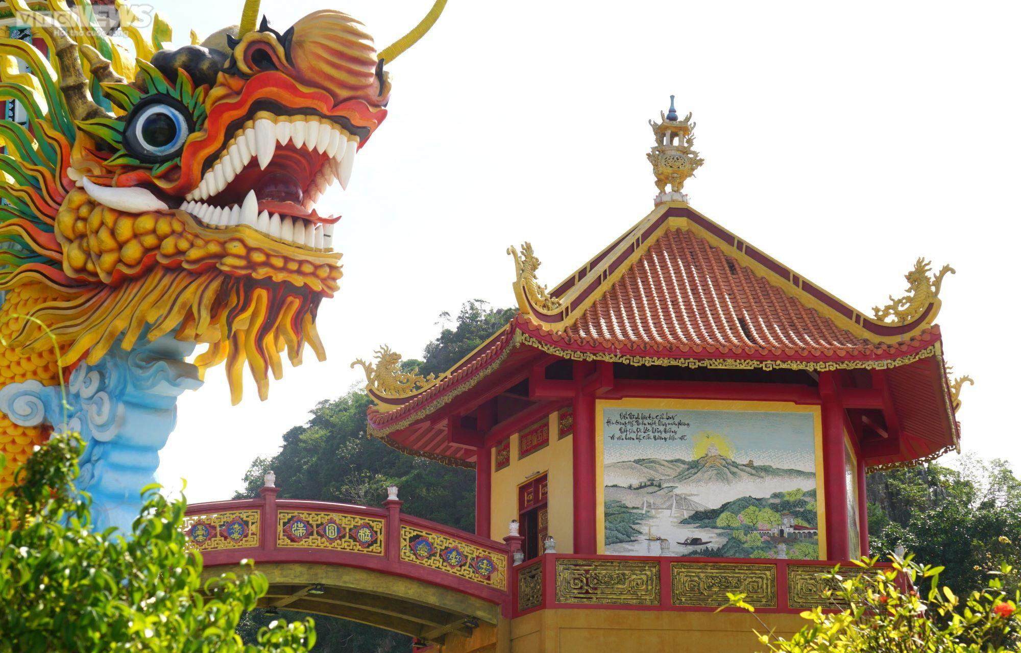 Chiêm ngưỡng bộ tranh sứ độc bản kỷ lục Việt Nam tại Danh thắng Ngũ Hành Sơn - 2