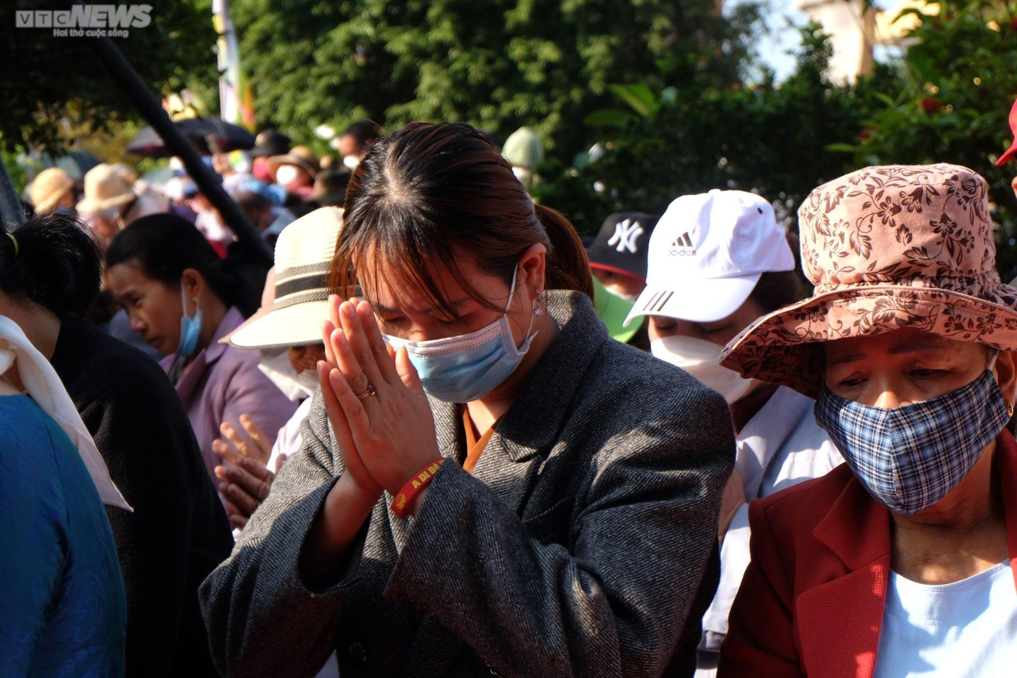 Hàng ngàn người chen chân dự lễ hội Quán Thế Âm - Ngũ Hành Sơn - 6