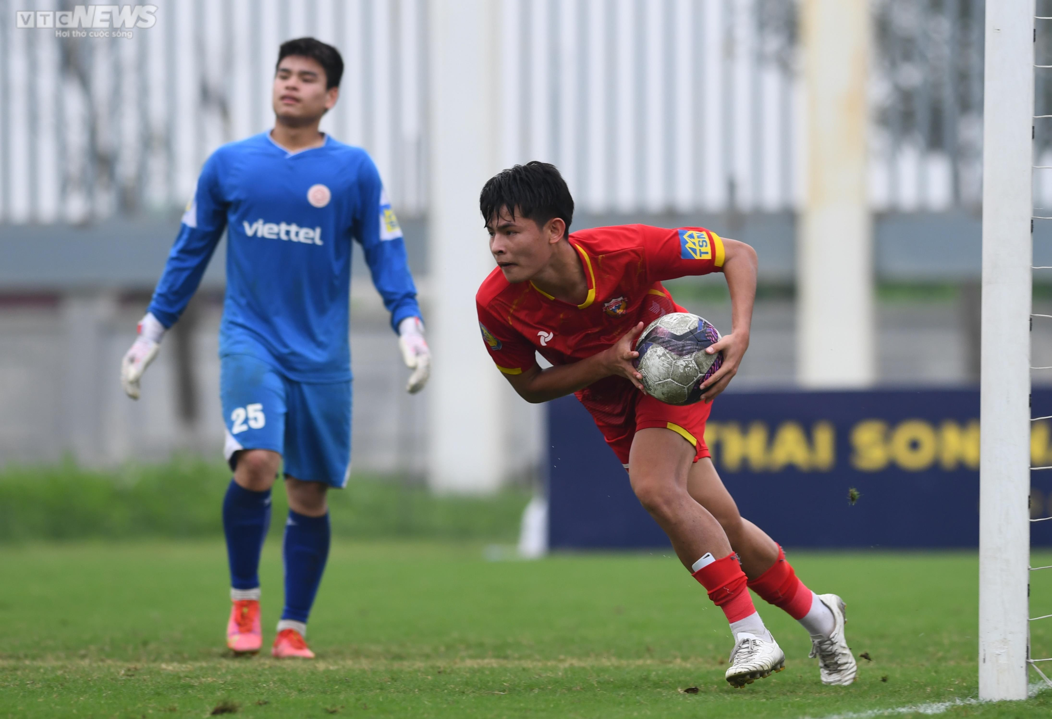 Đội trưởng U16 Việt Nam tỏa sáng giúp U17 Viettel vô địch Quốc gia - 9