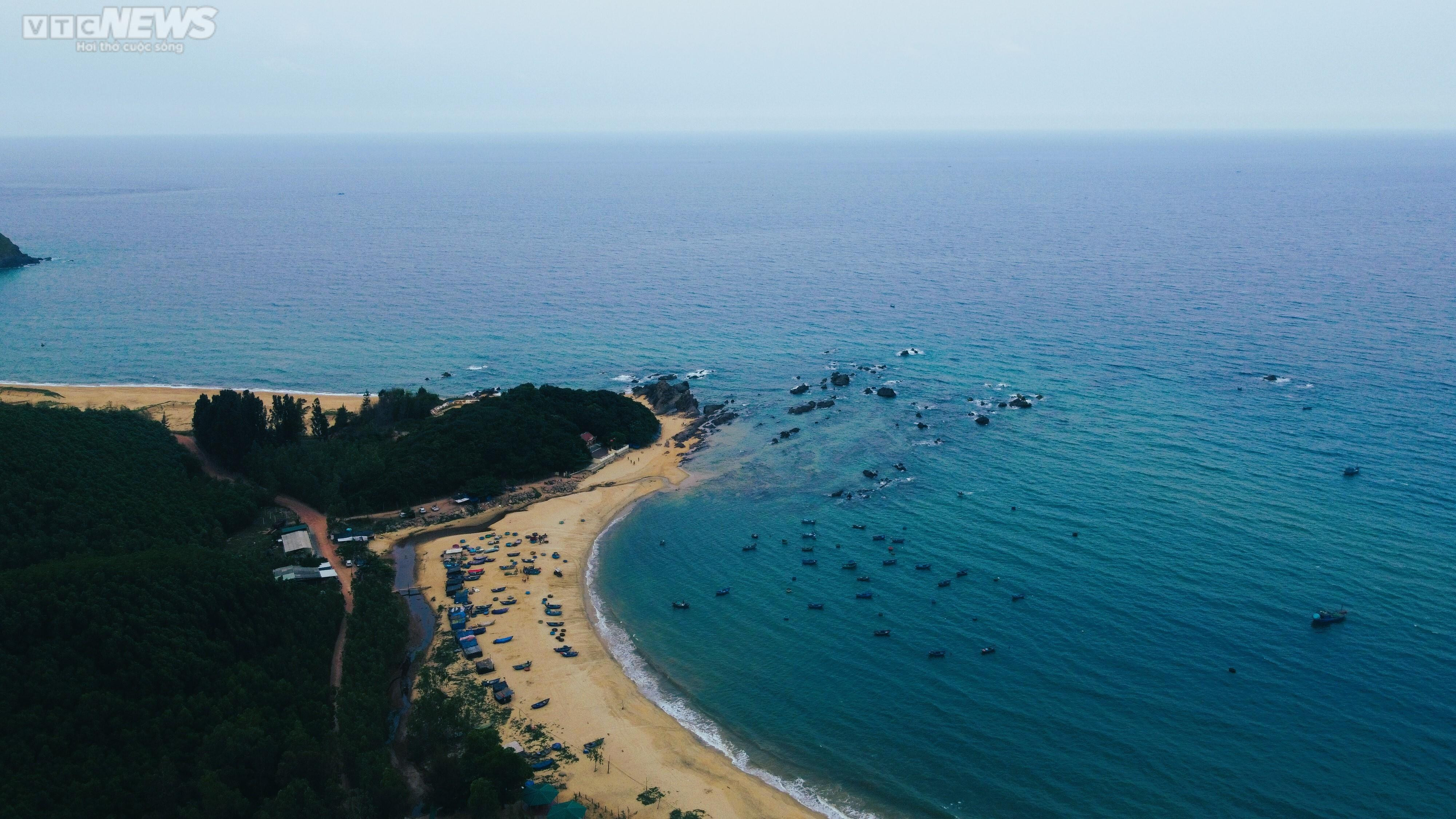 Đẹp đến nghẹt thở ở bãi biển tiên cảnh Lộ Diêu - 1